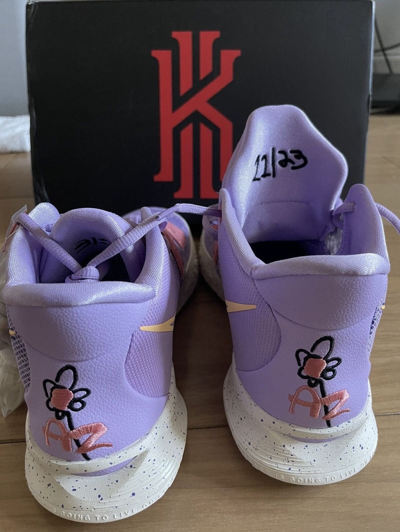 Nike Nike Kyrie Size US 11 / EU 44 - 5 Thumbnail