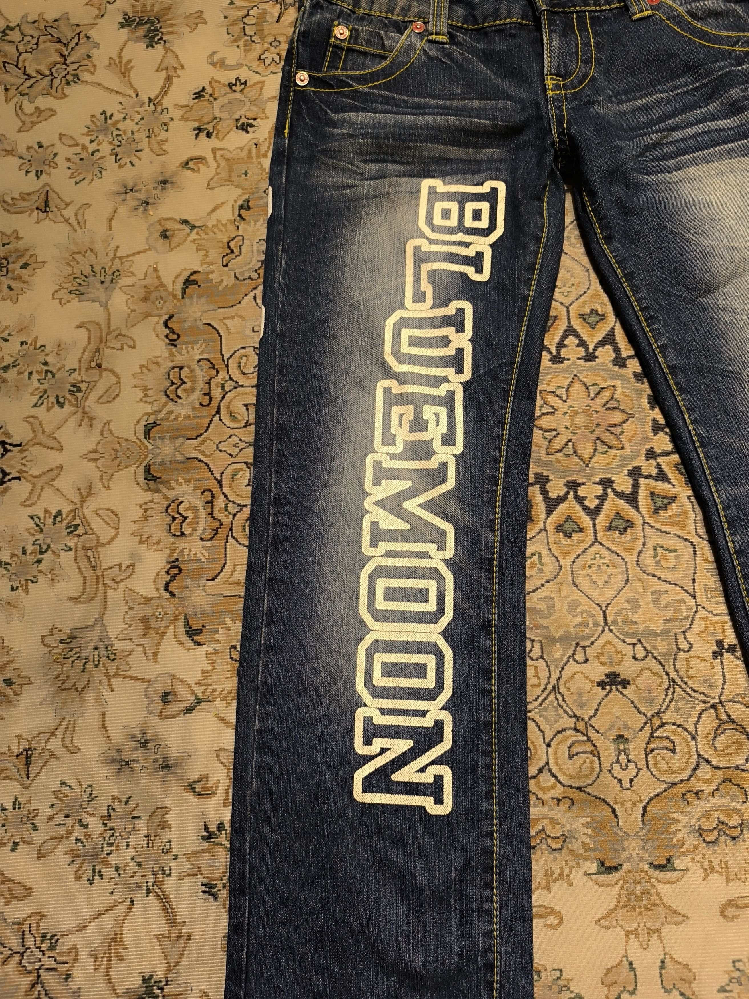 Japanese Brand BLUEMOONBLUE BIG SPELL OUT JEANS Size US 33 - 3 Thumbnail