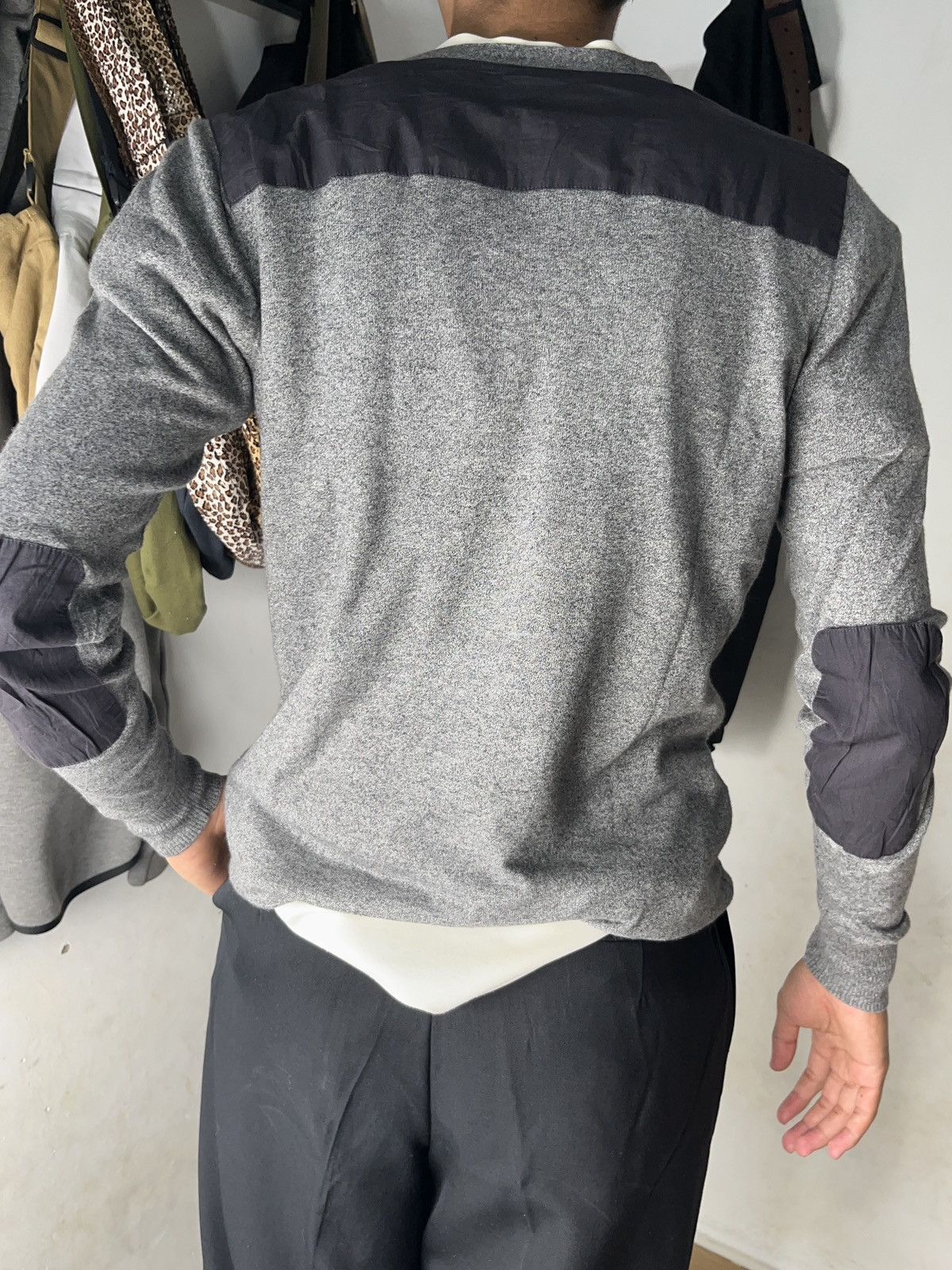 Undercover × Uniqlo Rare Undercover x uniqlo elbow patch cardigan knitwear Size US L / EU 52-54 / 3 - 2 Thumbnail