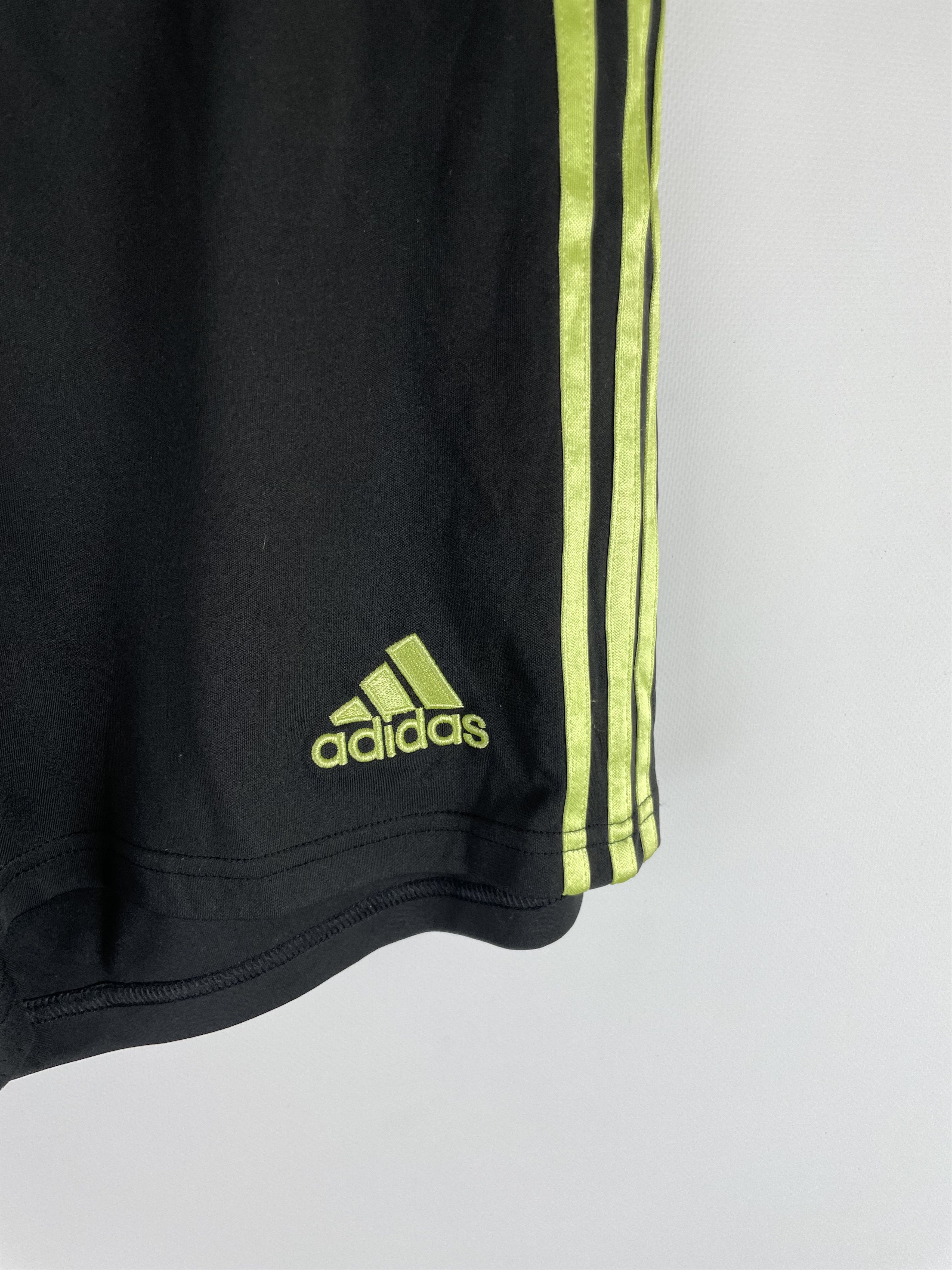 Adidas Vintage Adidas Shorts Soccer Footbal Size US 32 / EU 48 - 4 Thumbnail