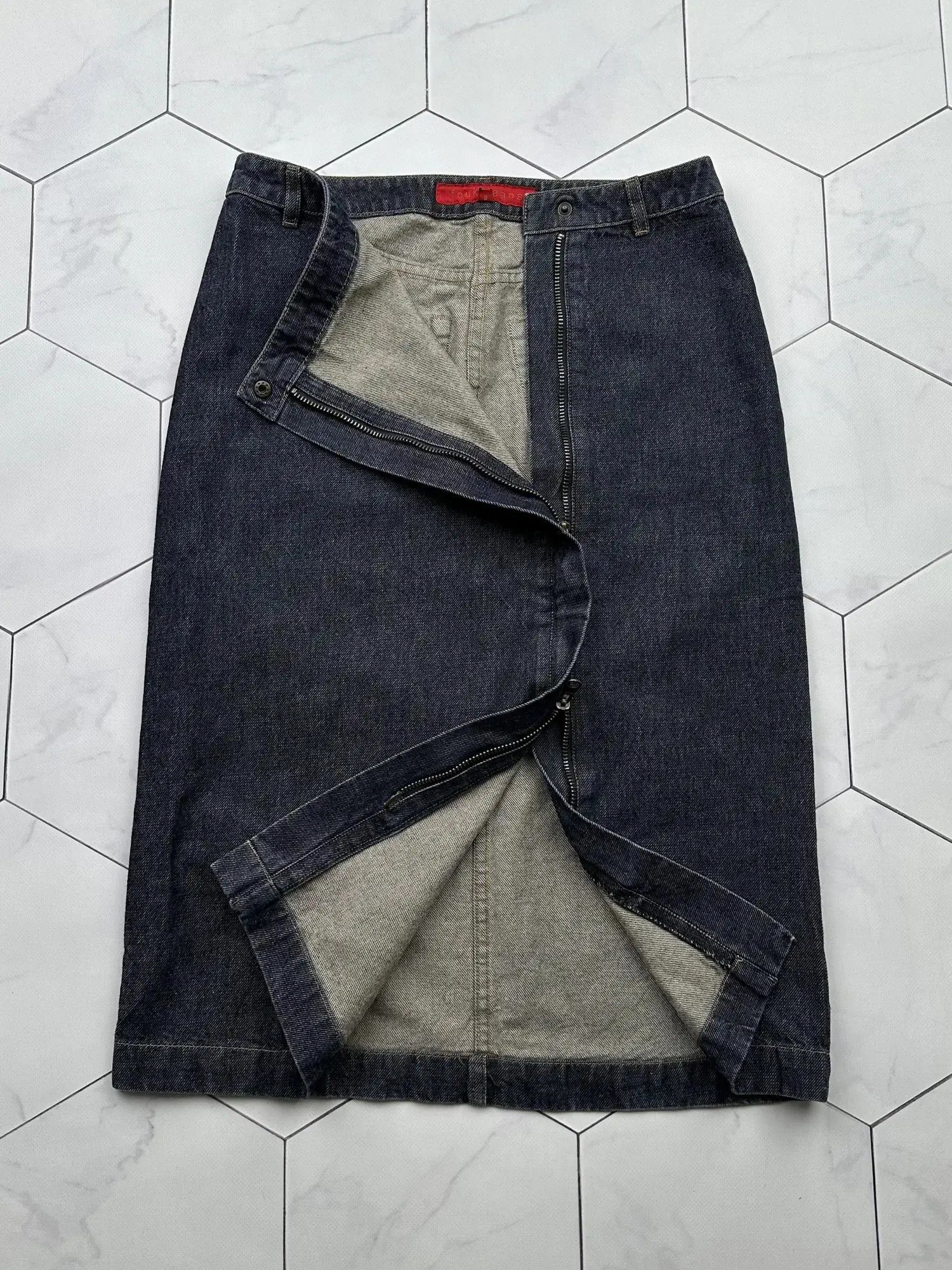 Fcuk Vintage Zipped Denim Skirt (B331)