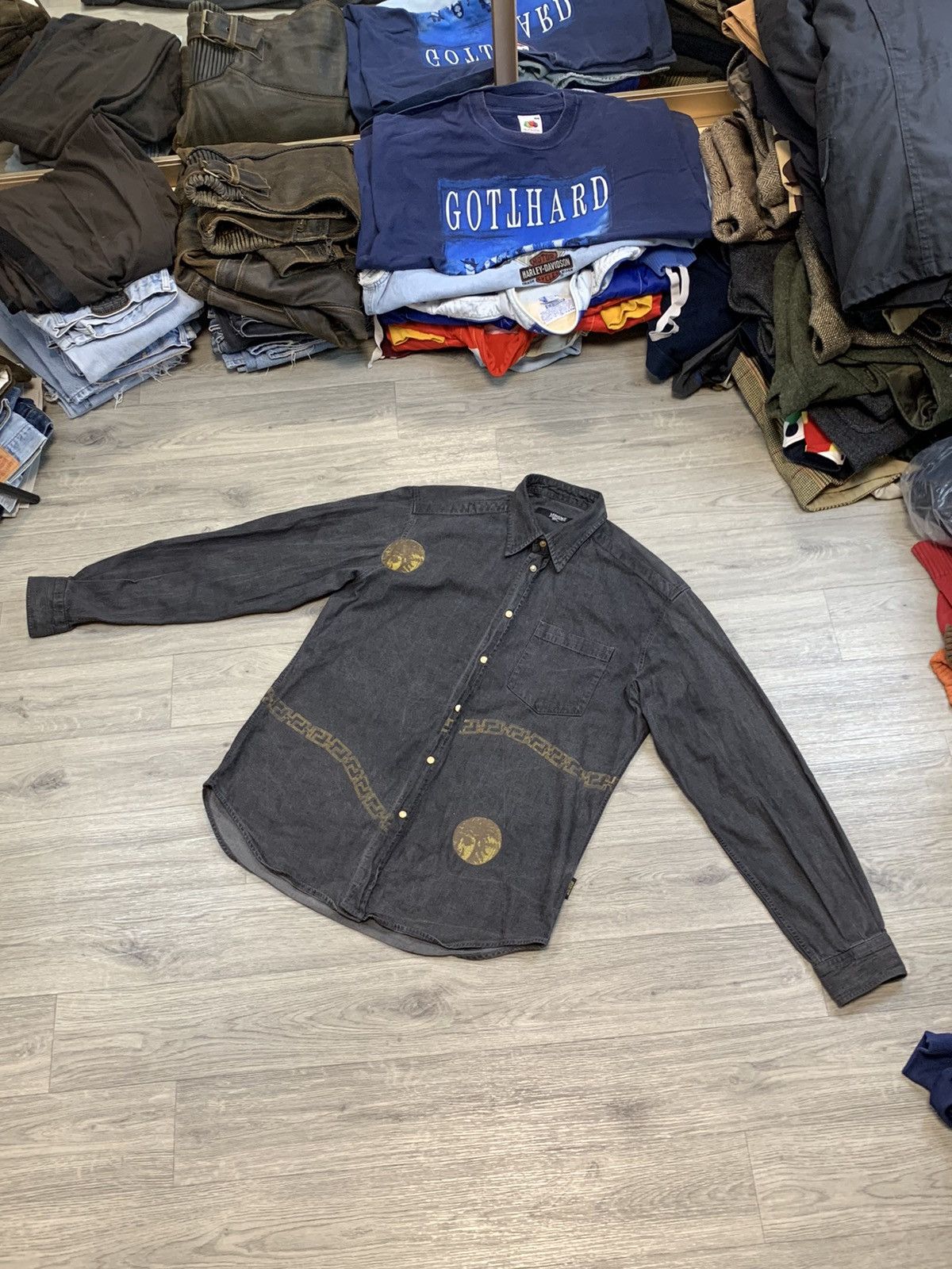 Versace Jeans Couture × Vintage Versace jeans couture vintage denim shirt Size US M / EU 48-50 / 2 - 1 Thumbnail