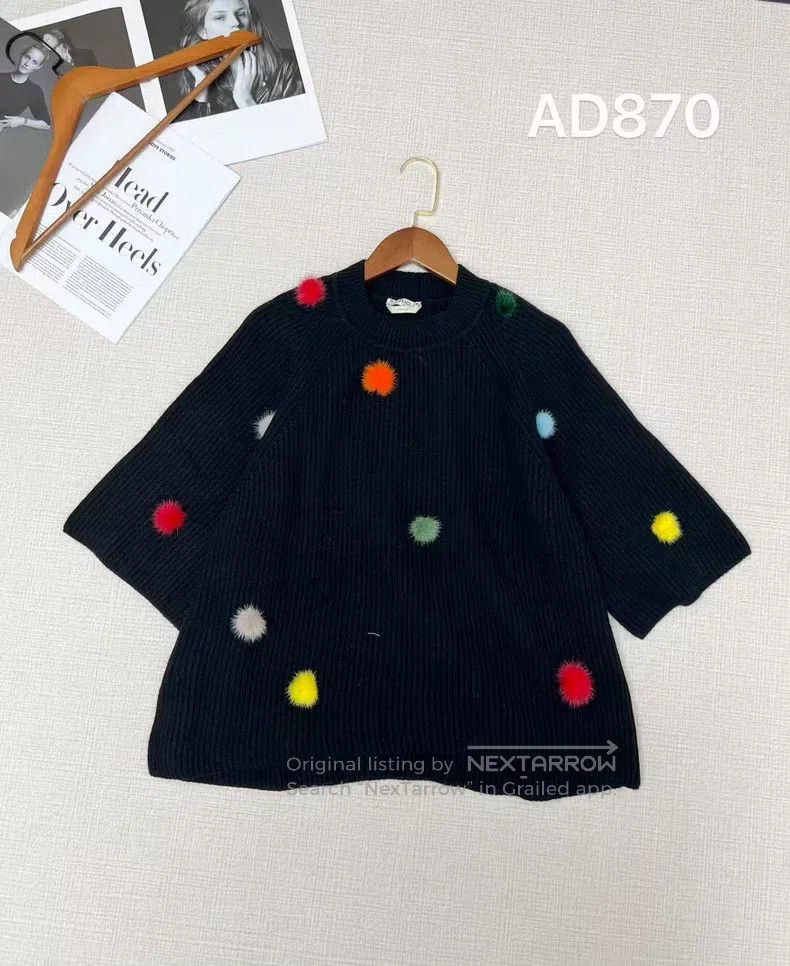 Fendi Fendi Cashmere knit sweater with pom-poms Size US S / EU 44-46 / 1 - 1 Thumbnail