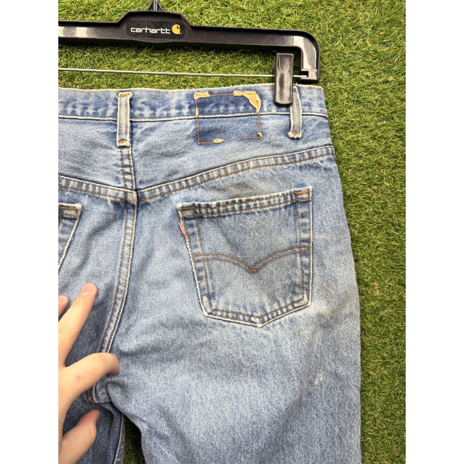 Levi's VINTAGE Levis Jeans Mens 32x32 Blue Straight Leg High Rise Button Fly Distressed Denim Size US 32 / EU 48 - 7 Thumbnail