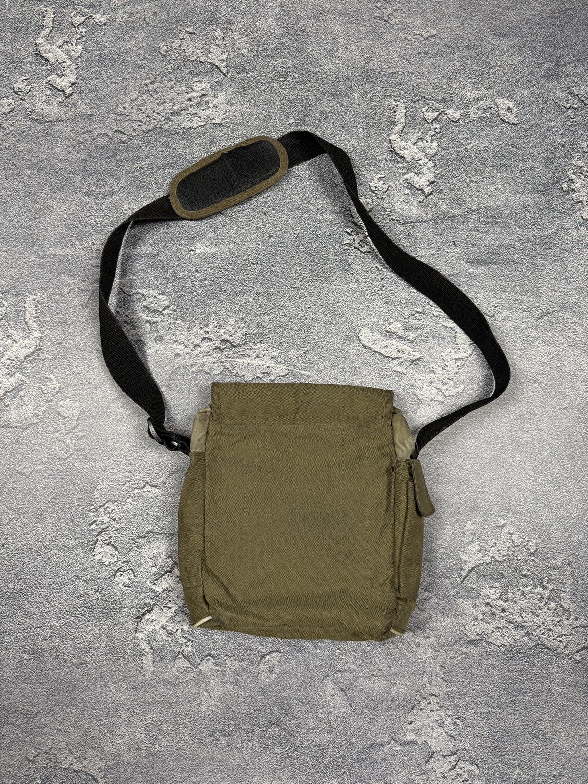 Nike × Vintage Vintage Nike Shoulder Bag Crossbody Messenger Size ONE SIZE - 2 Thumbnail