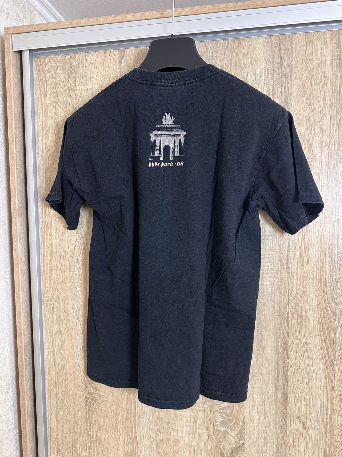 Band Tees 🔥 Foo Fighters 2006 Hyde Park Concert Rock Band T Shirt Y2K Size US M / EU 48-50 / 2 - 5 Thumbnail