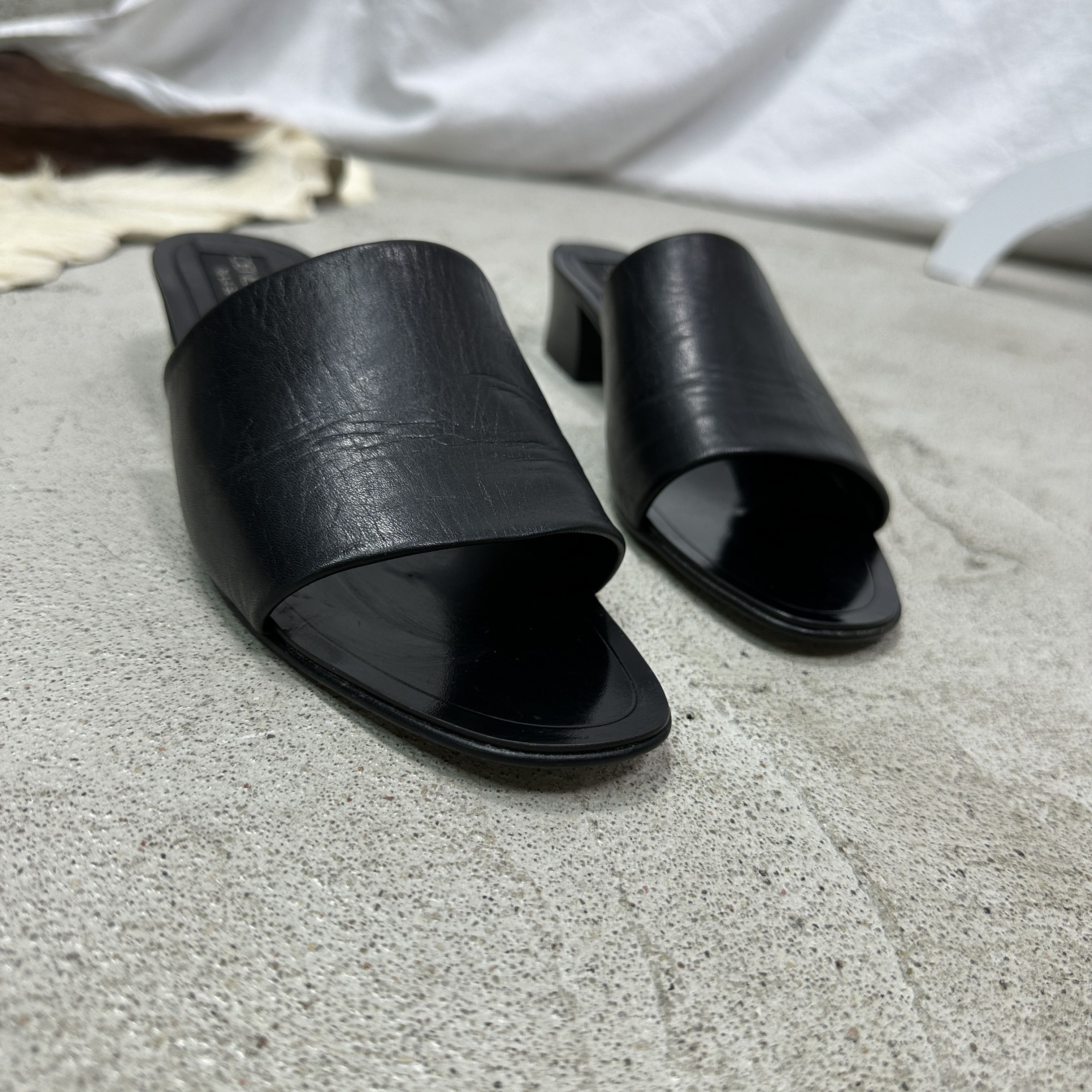Vintage Vintage Avant Garde Leather Slides Heels Y2K Size US 7.5 / IT 37.5 - 7 Thumbnail