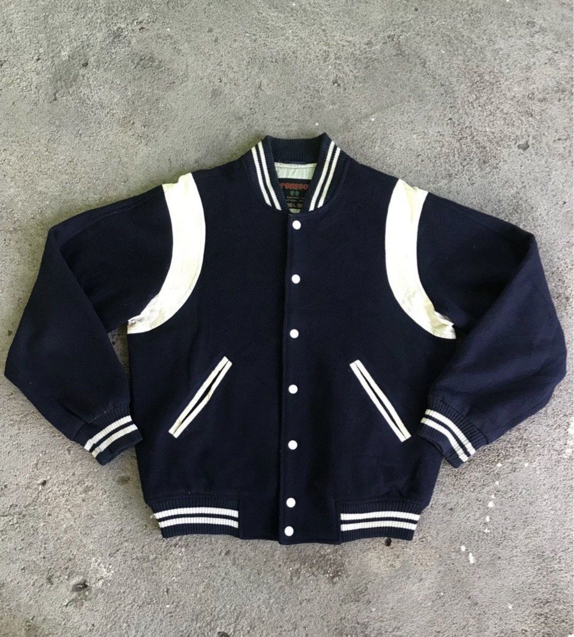 Sweat Vintage McGregor Femme – Petit Noir, Cropped USA, Années 80/90