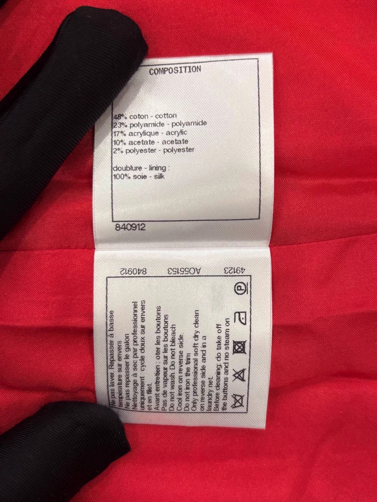 Chanel Chanel Pre CC Crystal Button Red Tweed Knit Shorts Women's Size 27" / US 4 / IT 40 - 8 Thumbnail