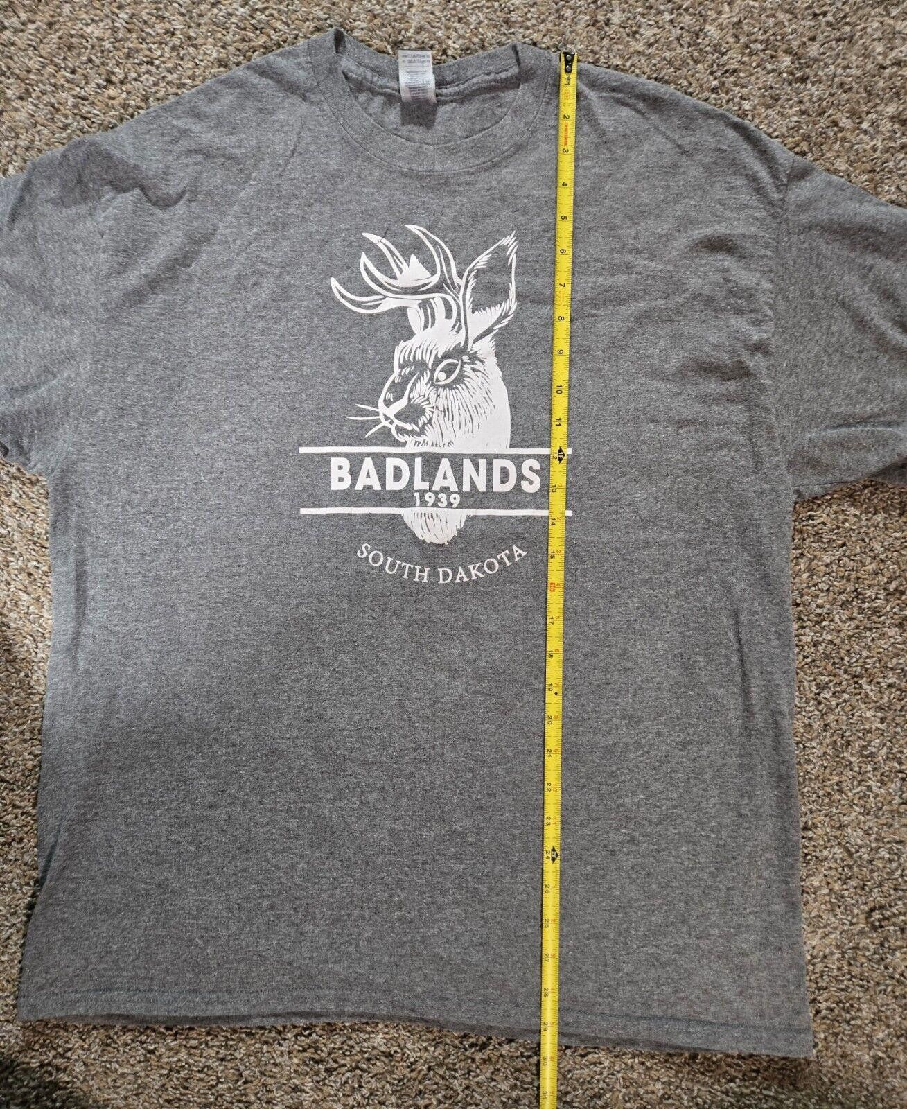 Gildan Gray Badlands South Dakota Jackalope TShirt Size XL Size US XL / EU 56 / 4 - 2 Thumbnail