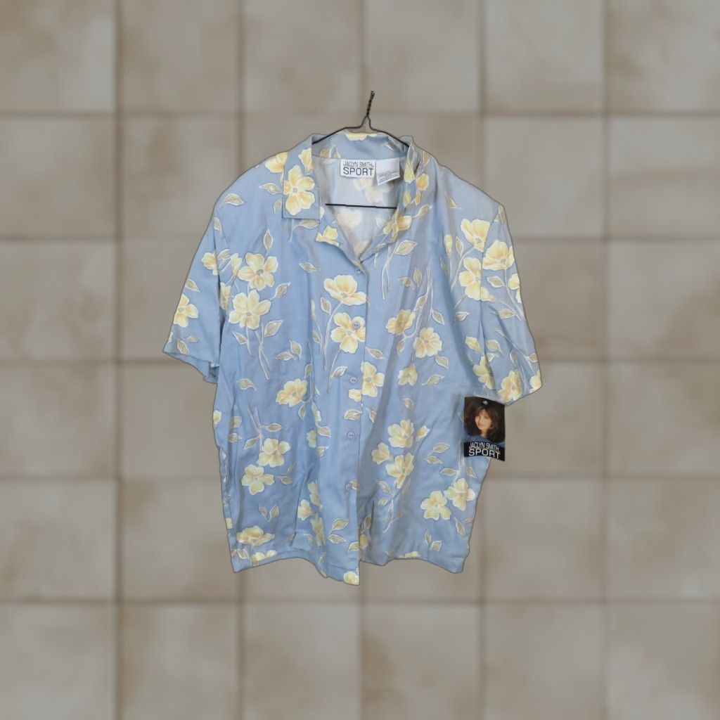 Vintage VINTAGE Jaclyn Smith Shirt Blue Floral 1990s 16 Regular Adult Girls Mens Womens Size XXL / US 16-18 / IT 52-54 - 1 Thumbnail