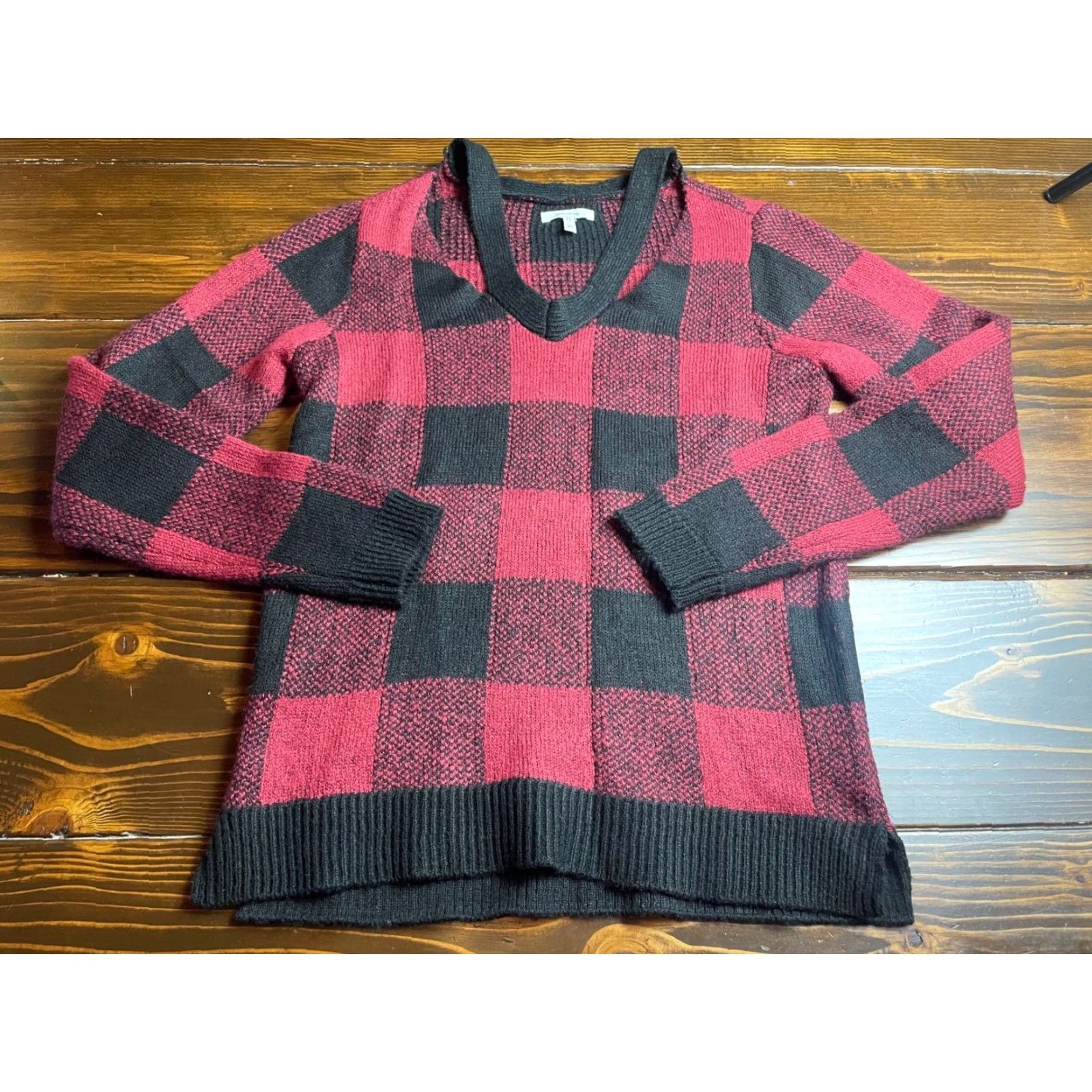 Vintage Maurices Sweater Women's XS Black Red Check Knit V-Neck Long Sleeve Shoulder Cut Out Pullover Size XS / US 0-2 / IT 36-38 - 2 Thumbnail