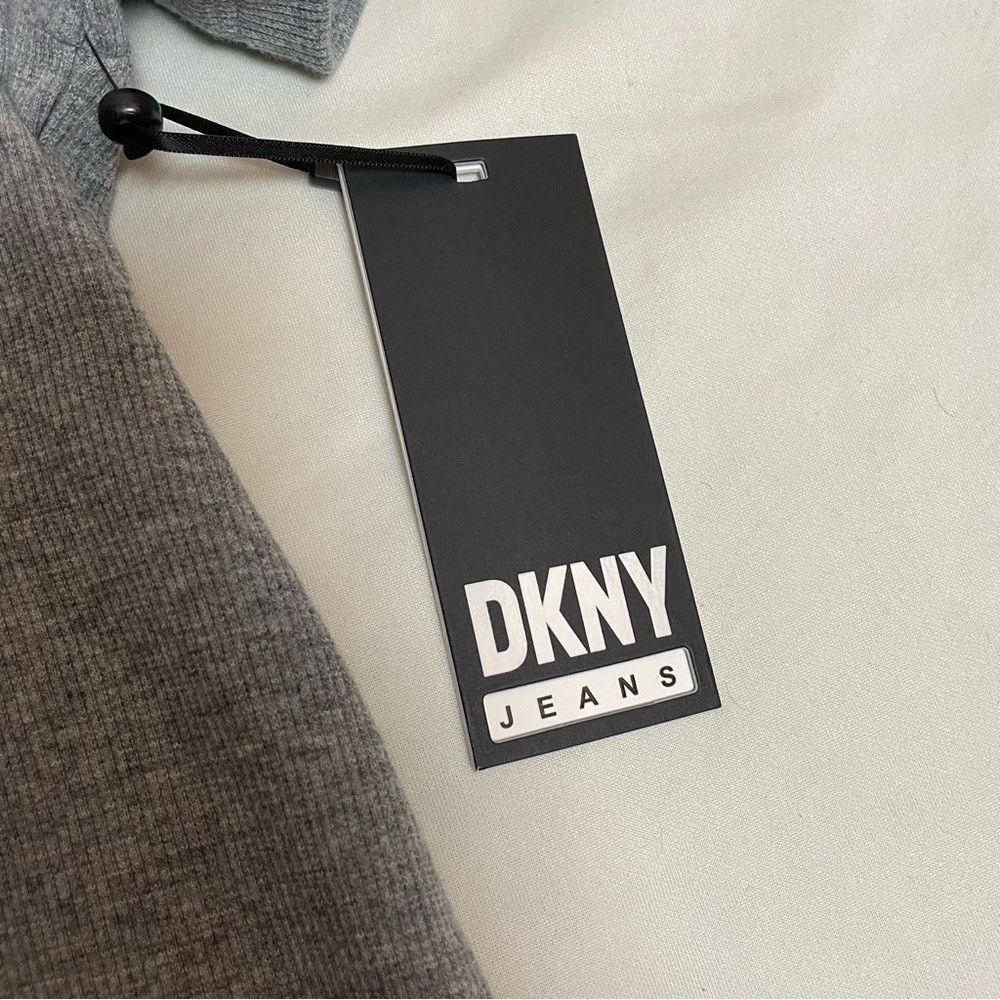 DKNY NWT New $69 DKNY Jeans Cutout Grey Top Size XL Size XL / US 12-14 / IT 48-50 - 9 Thumbnail