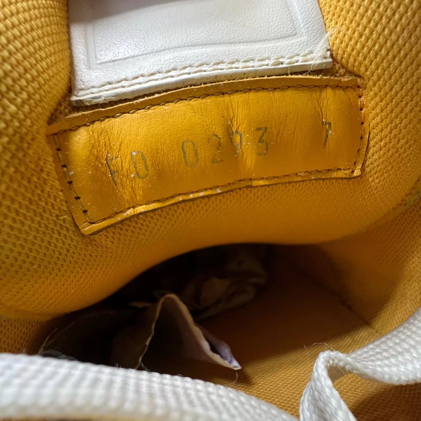 Louis Vuitton LV Trainer White & Yellow 7 / 41 Near New Size US 8 / EU 41 - 6 Thumbnail
