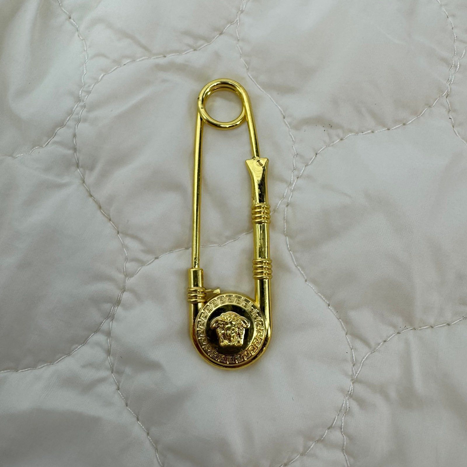 Other Vintage Versace Gold Tone Brooch Pin Size ONE SIZE - 1 Thumbnail