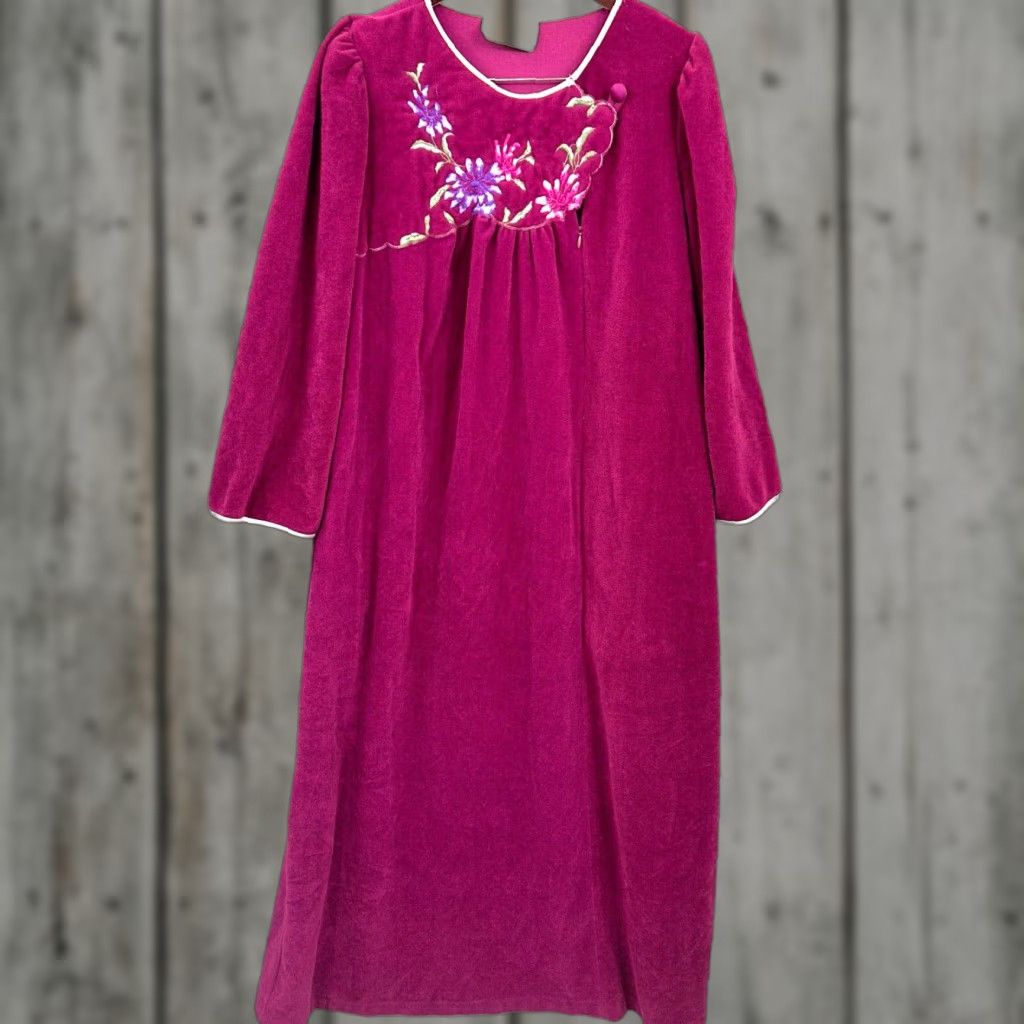 Vintage VINTAGE Vanity Fair Velour Fleece Zip Long Robe Petite M Housecoat Pocket Floral Pink 1980s Mens Size ONE SIZE - 1 Thumbnail