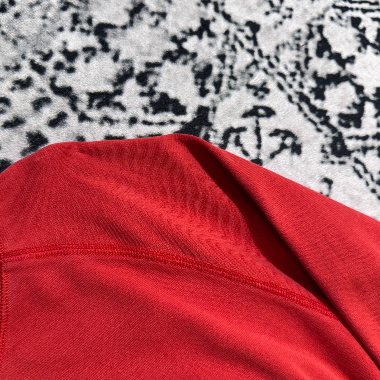 Diesel × Vintage Vintage Diesel Red Cotton Crewneck Size L 90s Spellout Logo Size US L / EU 52-54 / 3 - 8 Thumbnail