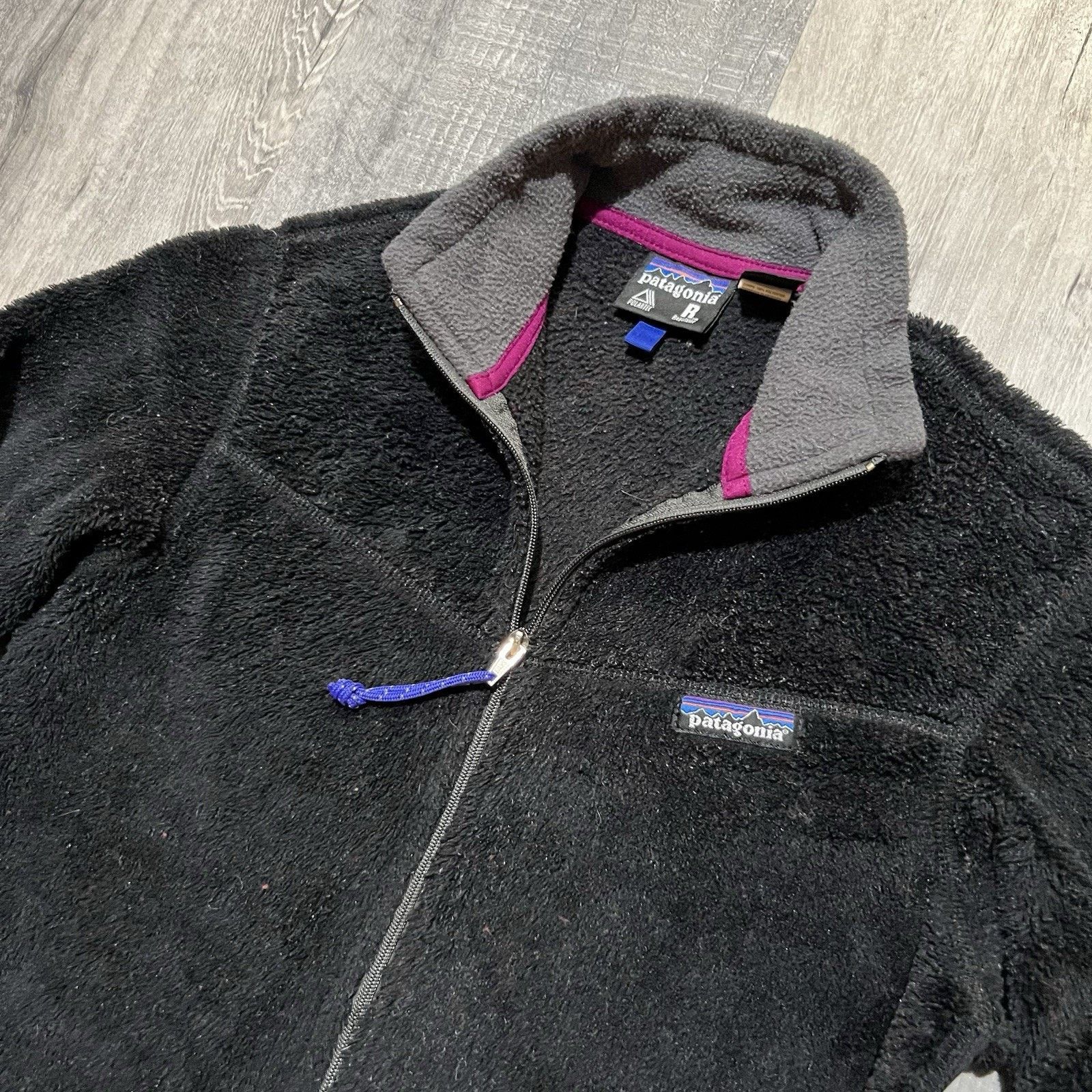 Patagonia Vintage Patagonia Women’s Size Small Black Fleece Jacket Y2K Size S / US 4 / IT 40 - 3 Thumbnail