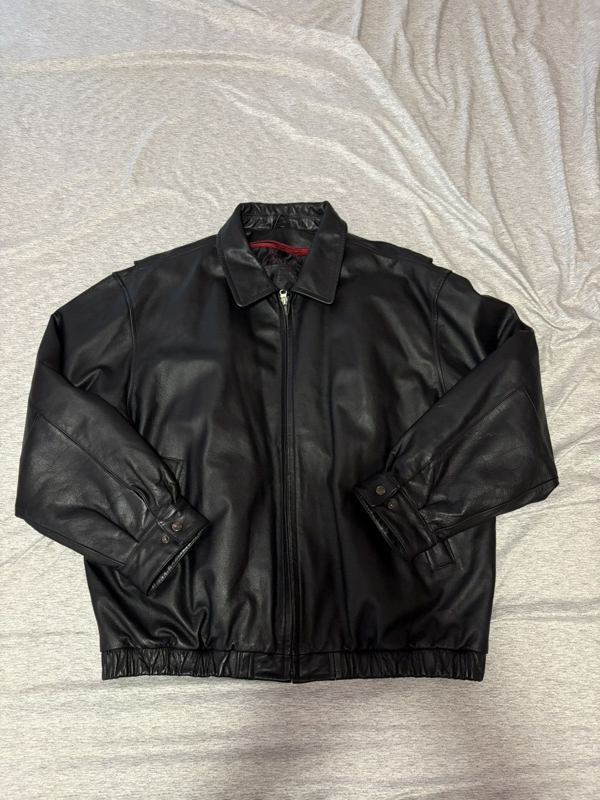 Vintage St. John's Bay men's black genuine leather bomber