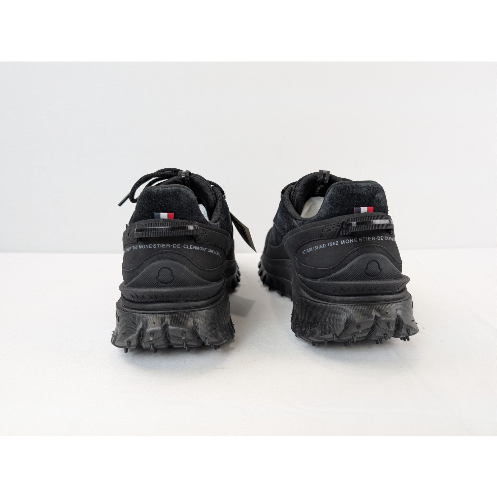 Moncler o1rshd1 Trailgrip Apex low-top sneaker with a Vibram sole Size US 12 / EU 45 - 11 Thumbnail