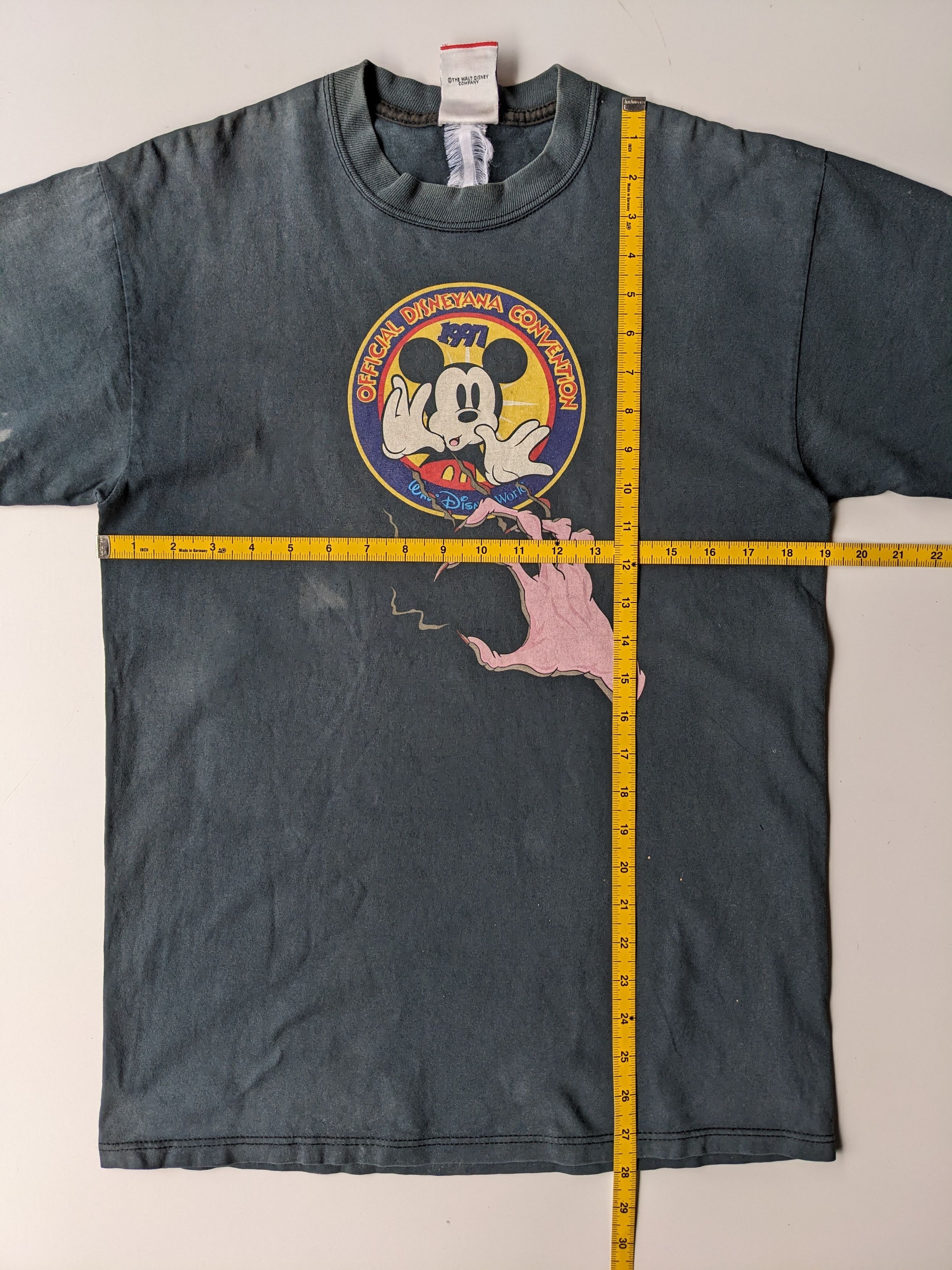 Disney Vintage 1997 Disney Villains backhit Size US M / EU 48-50 / 2 - 9 Thumbnail