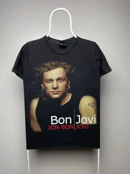 Band Tees Bon Jovi T-shirt full logo artist vintage rock tee size M Size US M / EU 48-50 / 2 - 1 Thumbnail