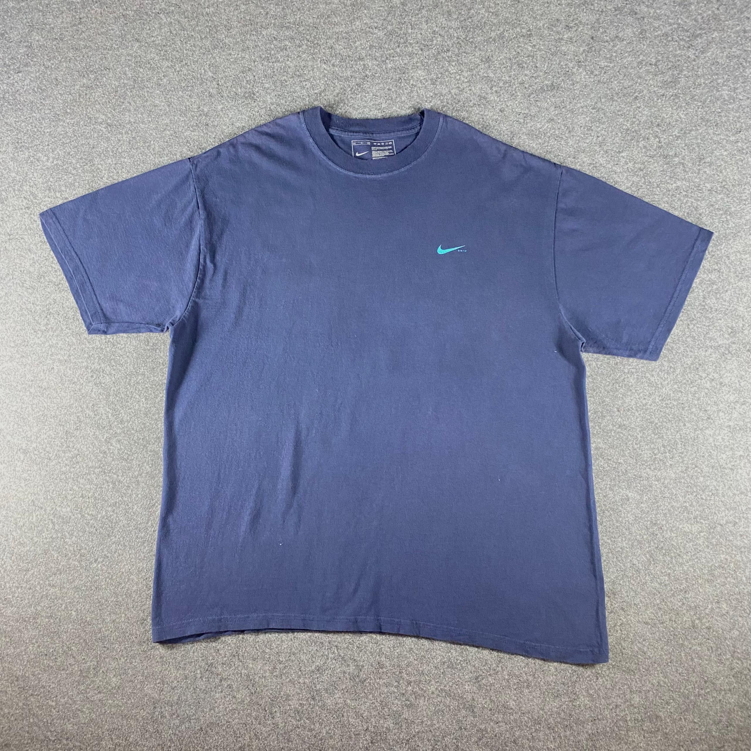 Nike Nike Small Logo Tshirt Size US XL / EU 56 / 4 - 2 Thumbnail