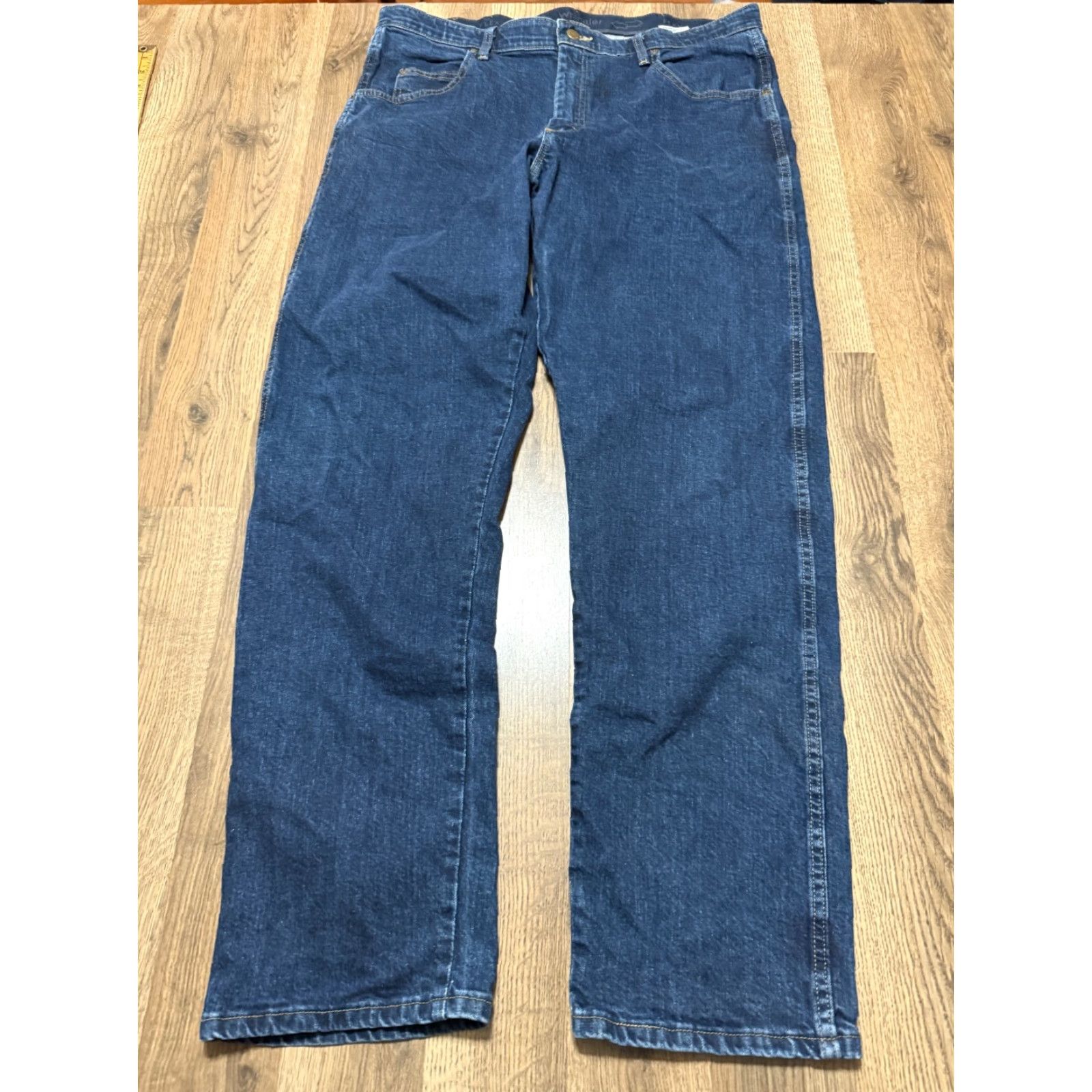 Wrangler Wrangler Jeans Men 38x32 Blue Denim Straight Leg Rugged 45" Length Jeans Regular 5-Pocket Size US 38 / EU 54 - 2 Thumbnail