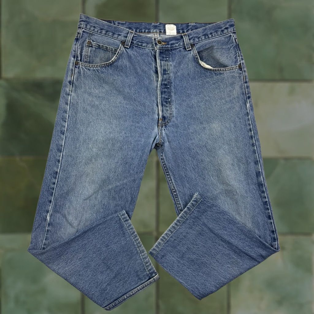 Vintage VINTAGE Brittania Jeans 90s Adult 34x26 Button Fly Straight Leg Regular Fit Mens Size US 34 / EU 50 - 1 Thumbnail