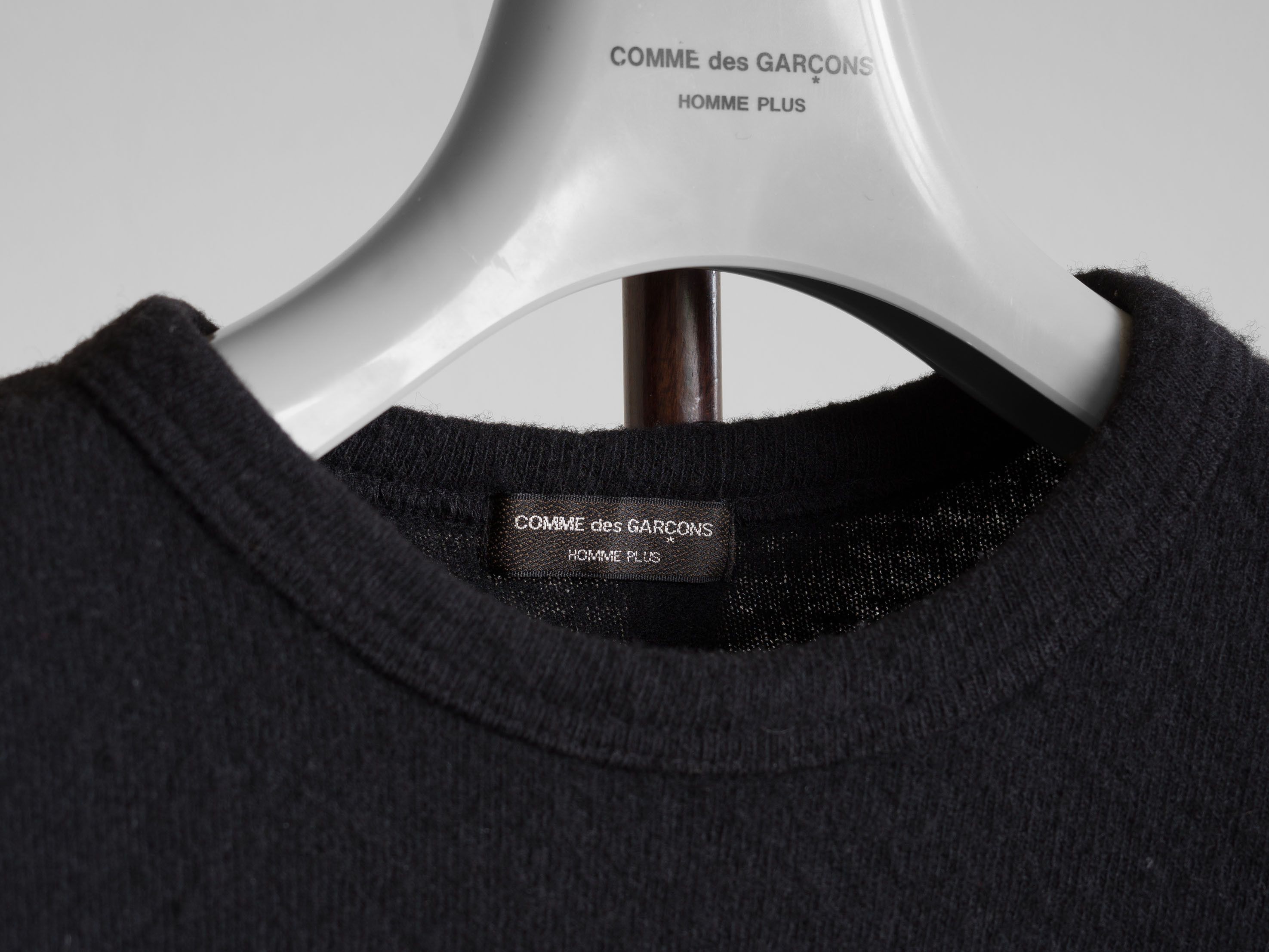 Comme des Garcons Homme Plus AD1999 COMME des GARÇONS HOMME PLUS LOGO PRINT T-SHIRT Size US S / EU 44-46 / 1 - 5 Thumbnail