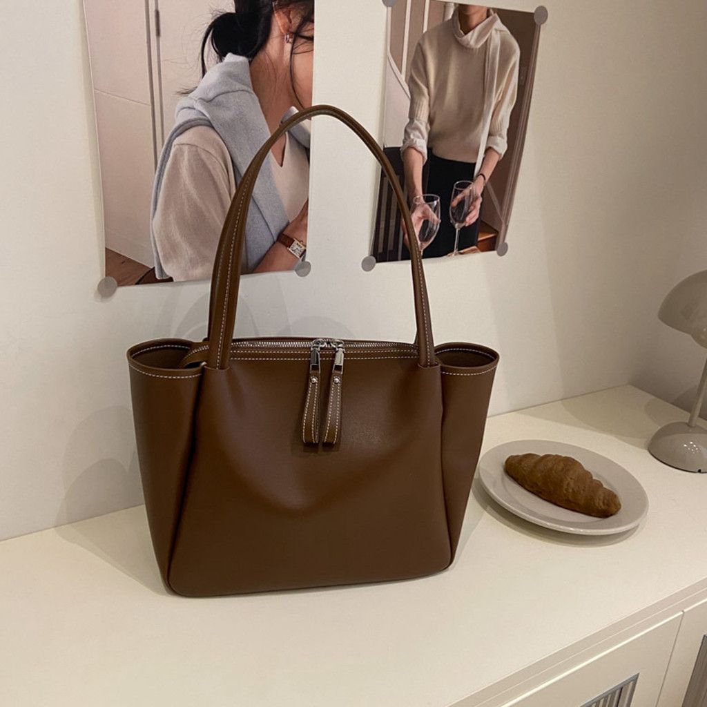 Large capacity handbag