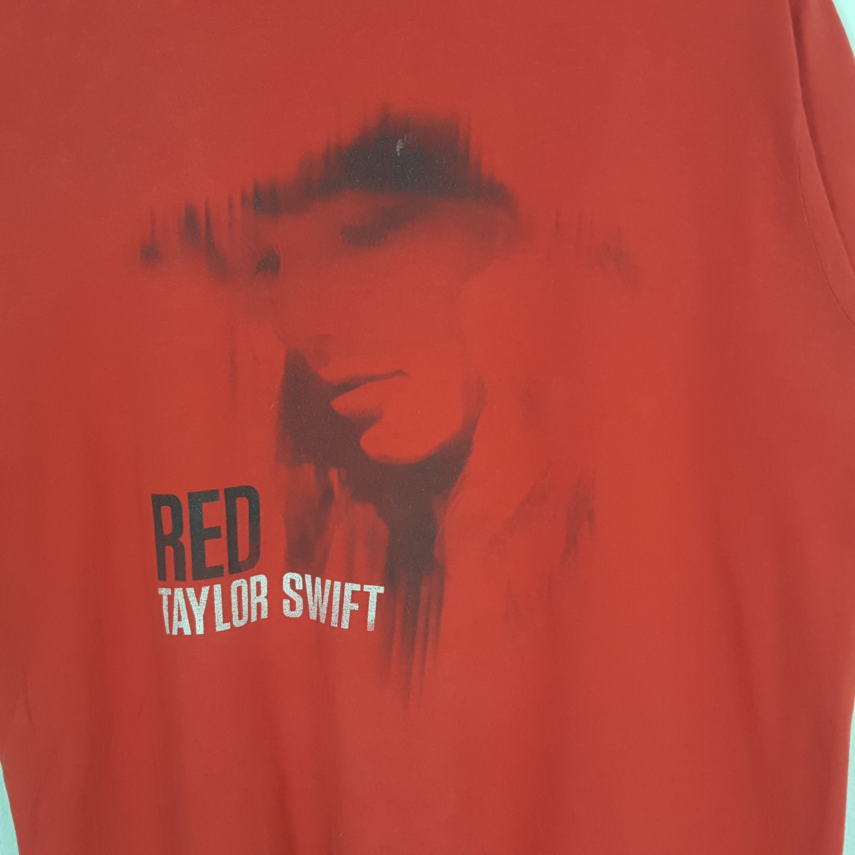Vintage Vintage Red Taylor Swift American Singer Songwriter Tshirt Size US L / EU 52-54 / 3 - 2 Thumbnail