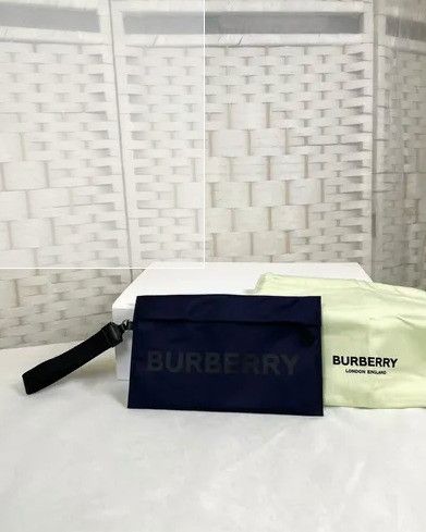 Burberry o1w1db10226 Size: OS / Logo Nylon Strap Zipper Pouch​ Blue Size ONE SIZE - 5 Thumbnail