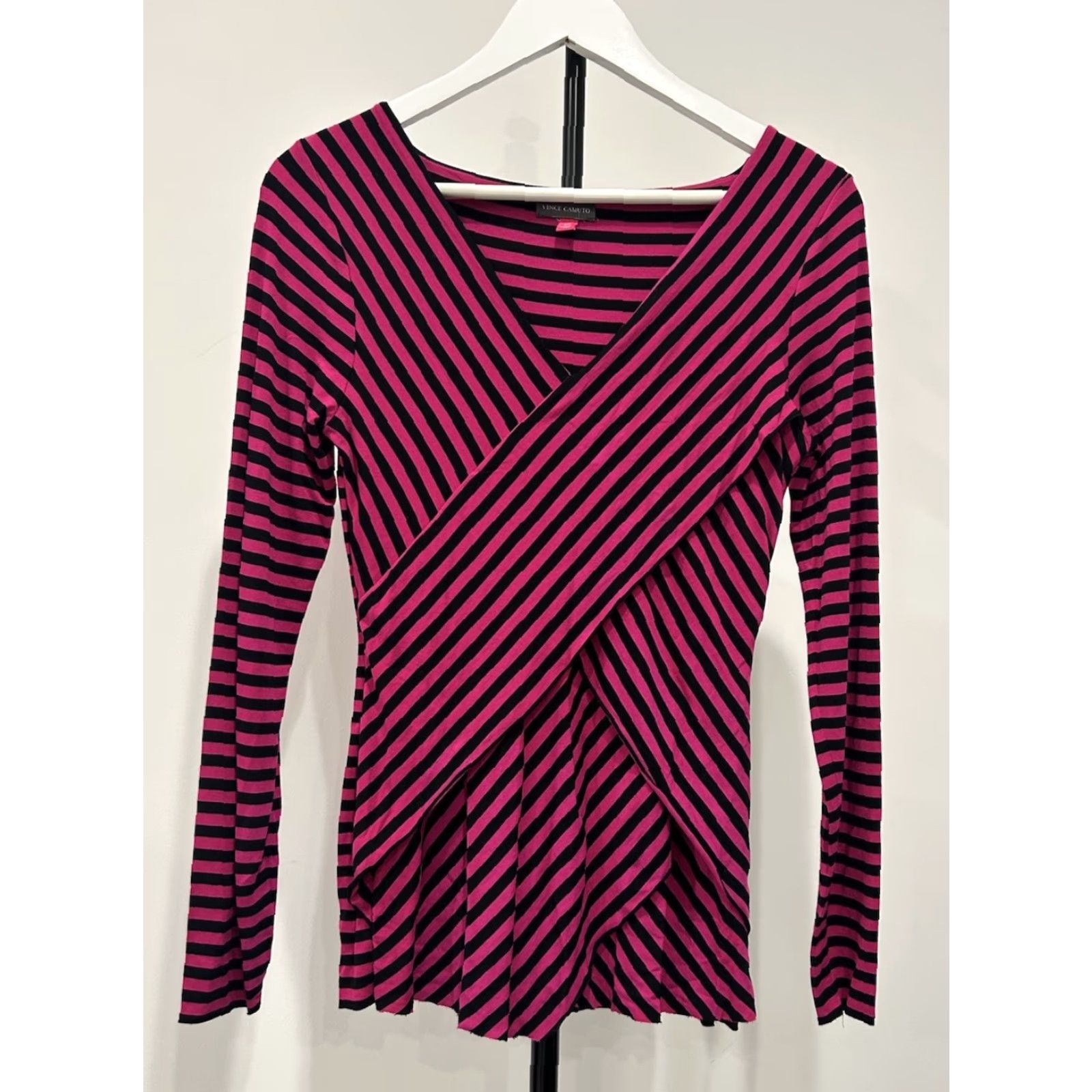 Vince Camuto Vince Camuto Blouse Women XS V-Neck Long Sleeve Pink Black Stripe Stretch Pullover Shirt Size XS / US 0-2 / IT 36-38 - 2 Thumbnail