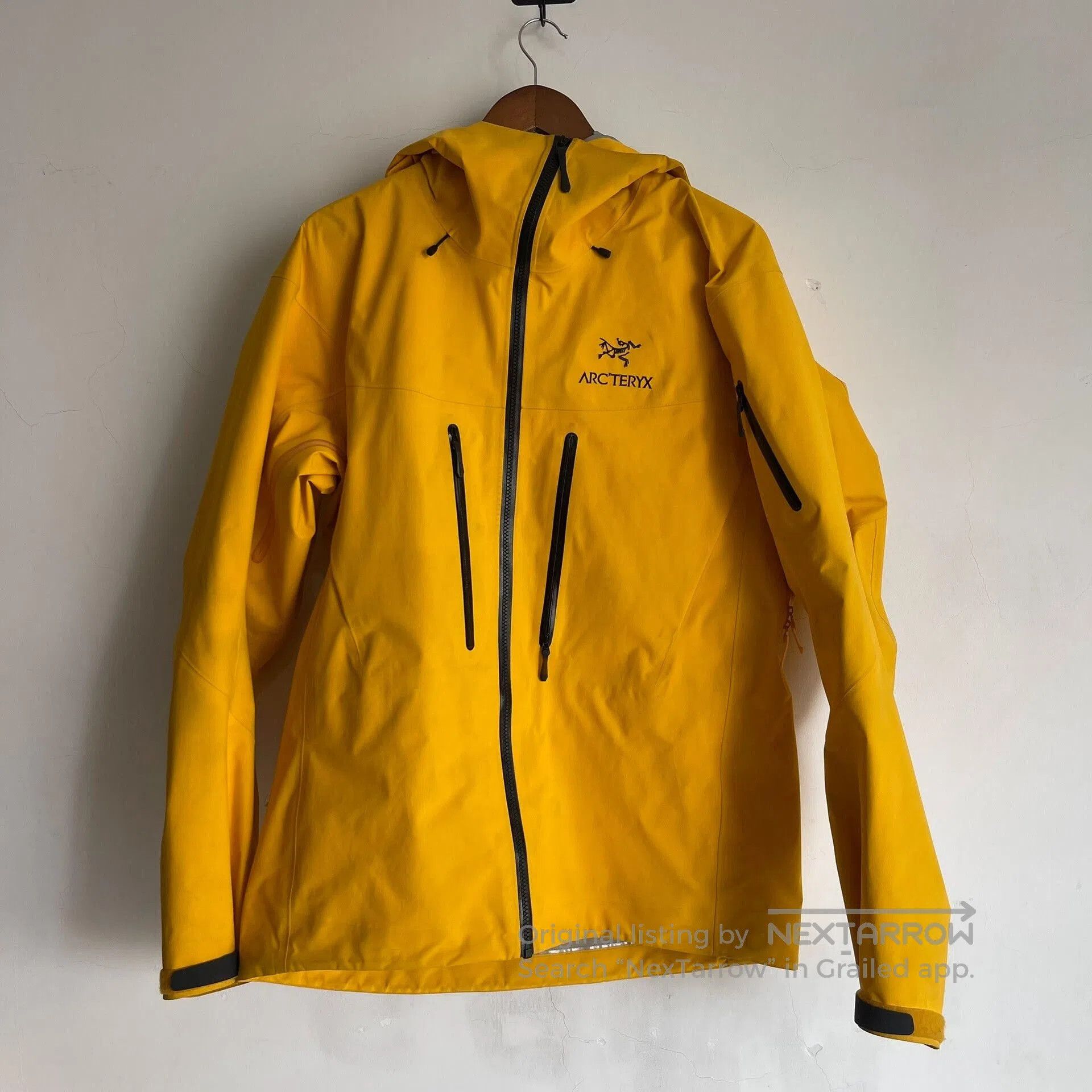 Arc'teryx Arcteryx Alpha SV GORE-TEX Jacket. Size US L / EU 52-54 / 3 - 1 Thumbnail