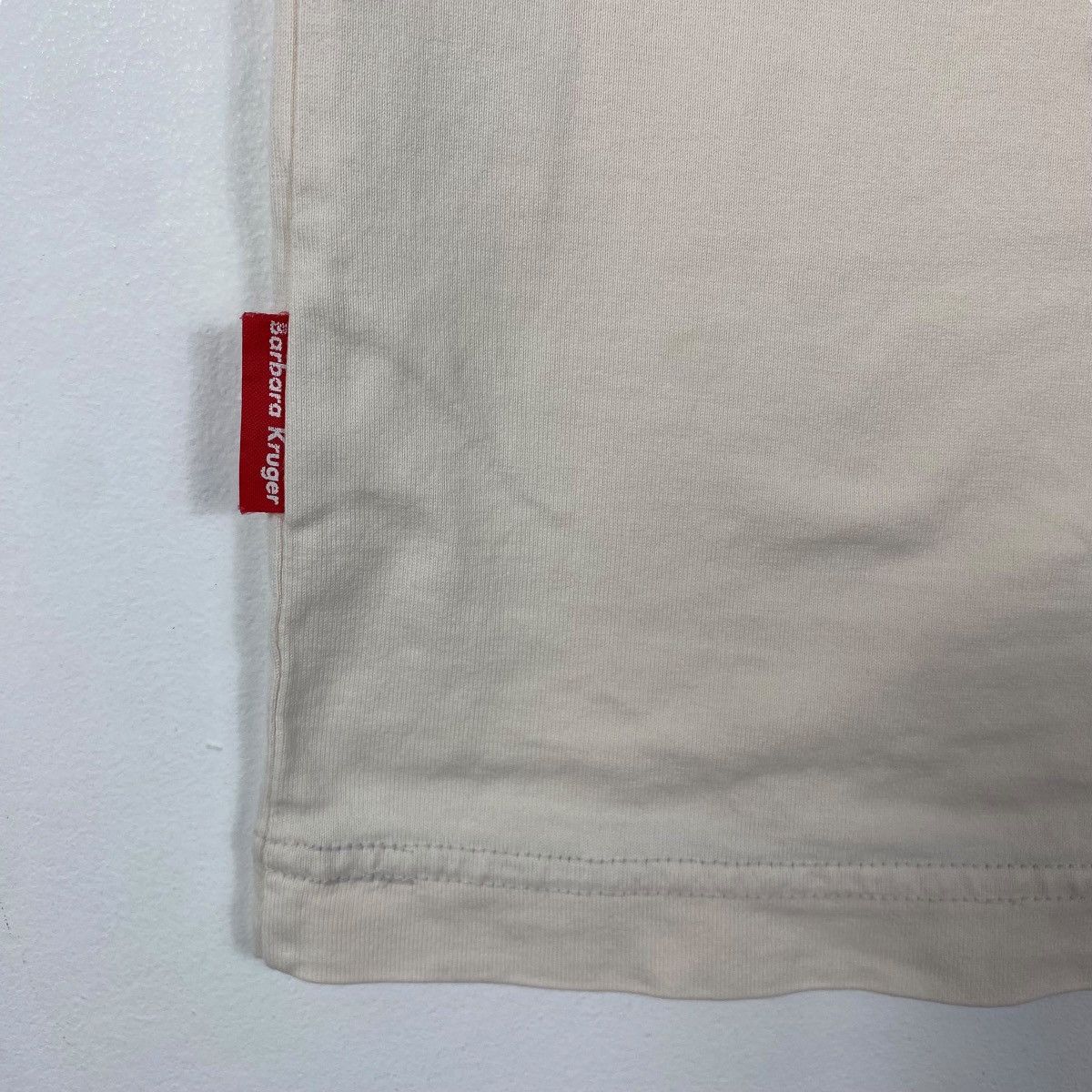 Barbara Kruger × Vintage Vintage BARBARA KRUGER How Dare You Not Be Me Tee Shirt Size US M / EU 48-50 / 2 - 5 Thumbnail