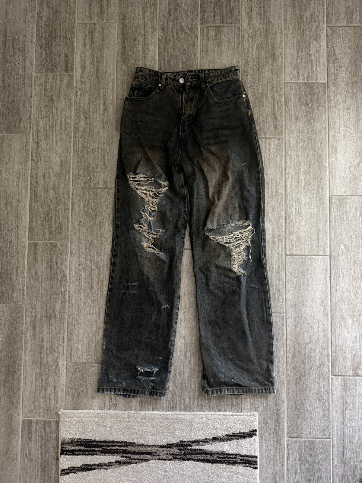 basketcase gallery basketcase gallery baggy distressed mudwash Size US 28 / EU 44 - 1 Thumbnail