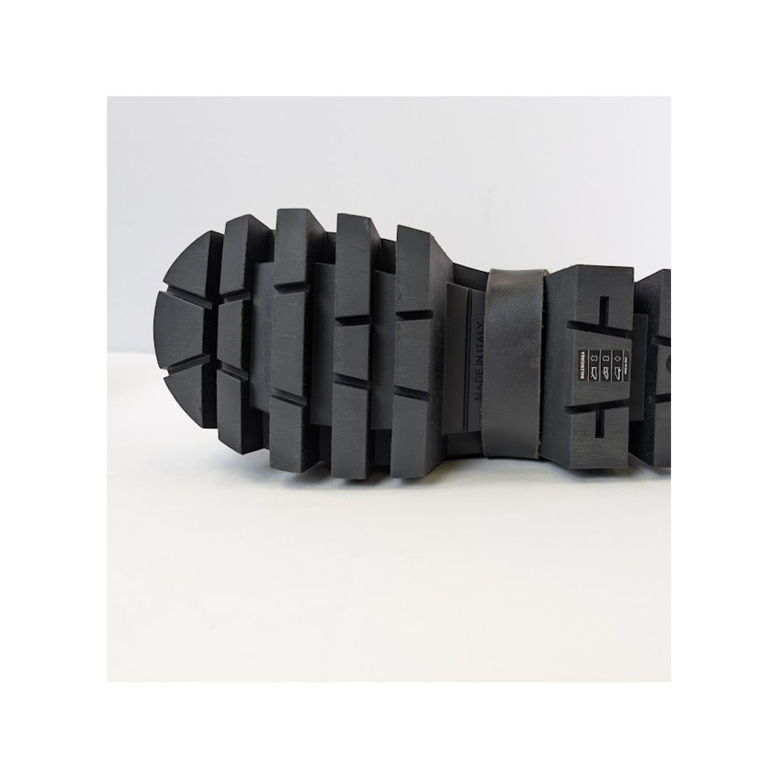 Balenciaga o1rshd1 Q:2 / Bulldozer Harness Boots in Faded Black Size US 8 / EU 41 - 12 Thumbnail