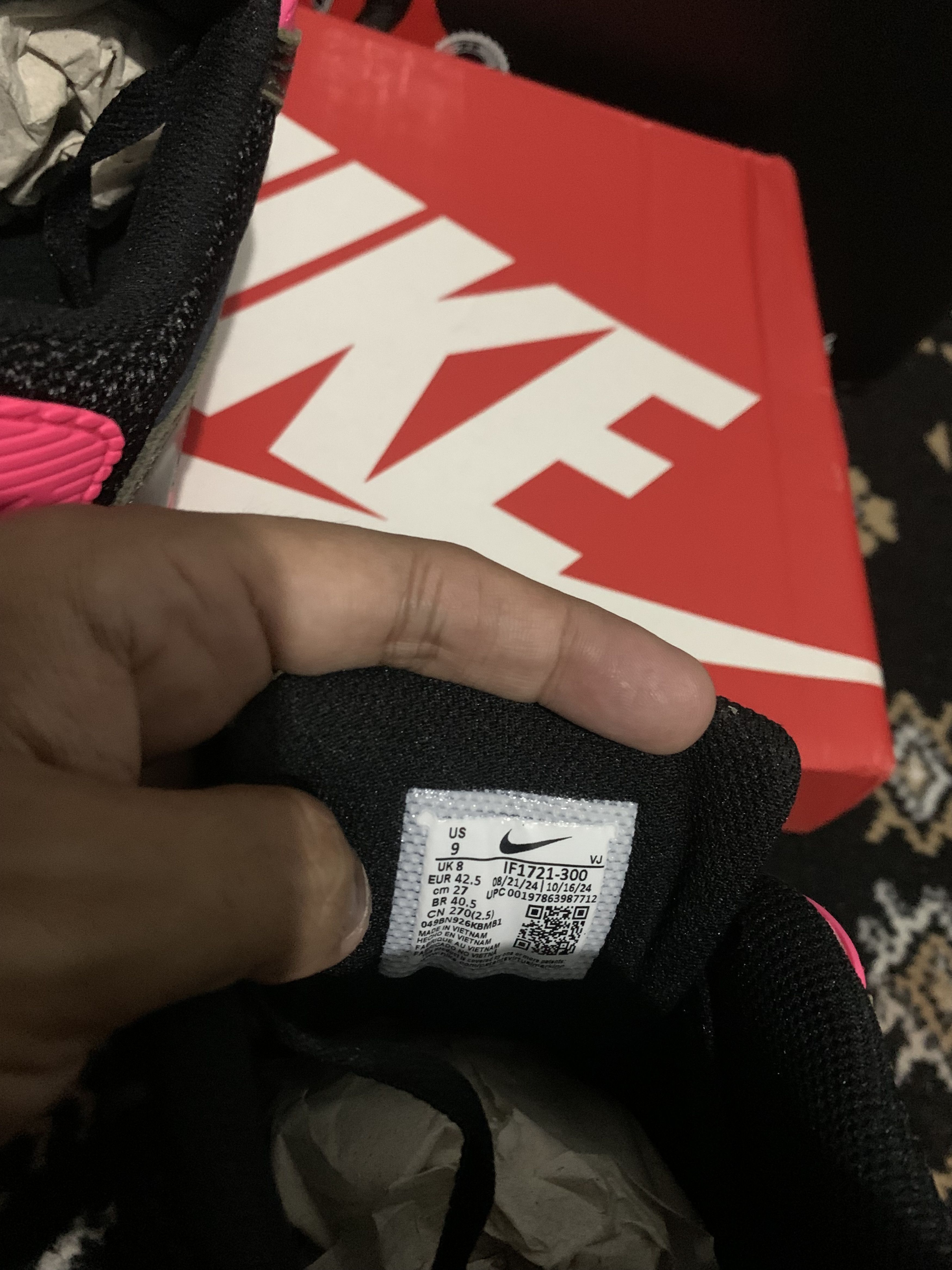 Nike NIKE AIR MAX 90 PRM Sequoia/Black-Hyper Pink Size US 9 / EU 42 - 6 Thumbnail