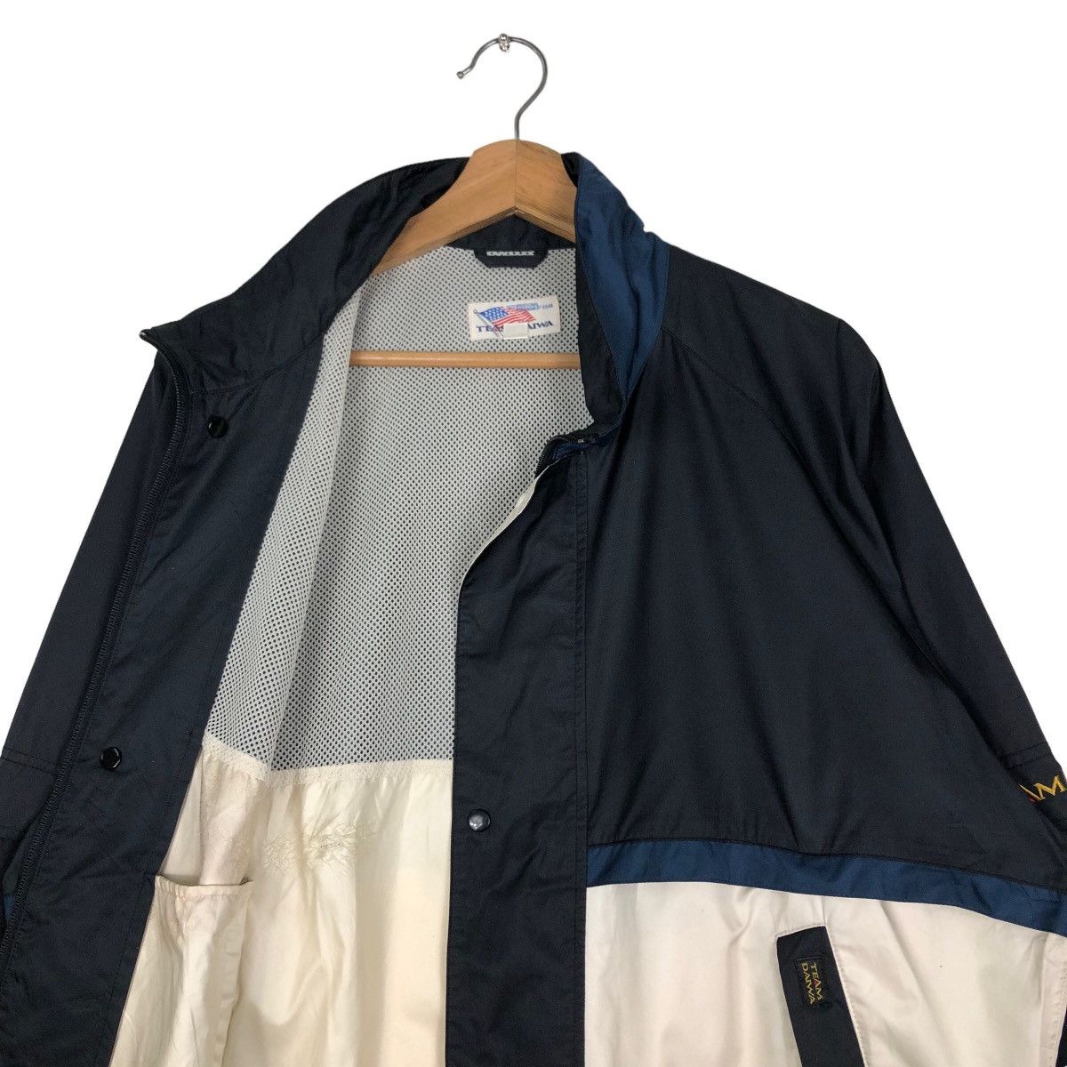Japanese Brand 🔥Vintage Bomber Jacket Team Daiwa Golf Big Logo Size US M / EU 48-50 / 2 - 11 Thumbnail