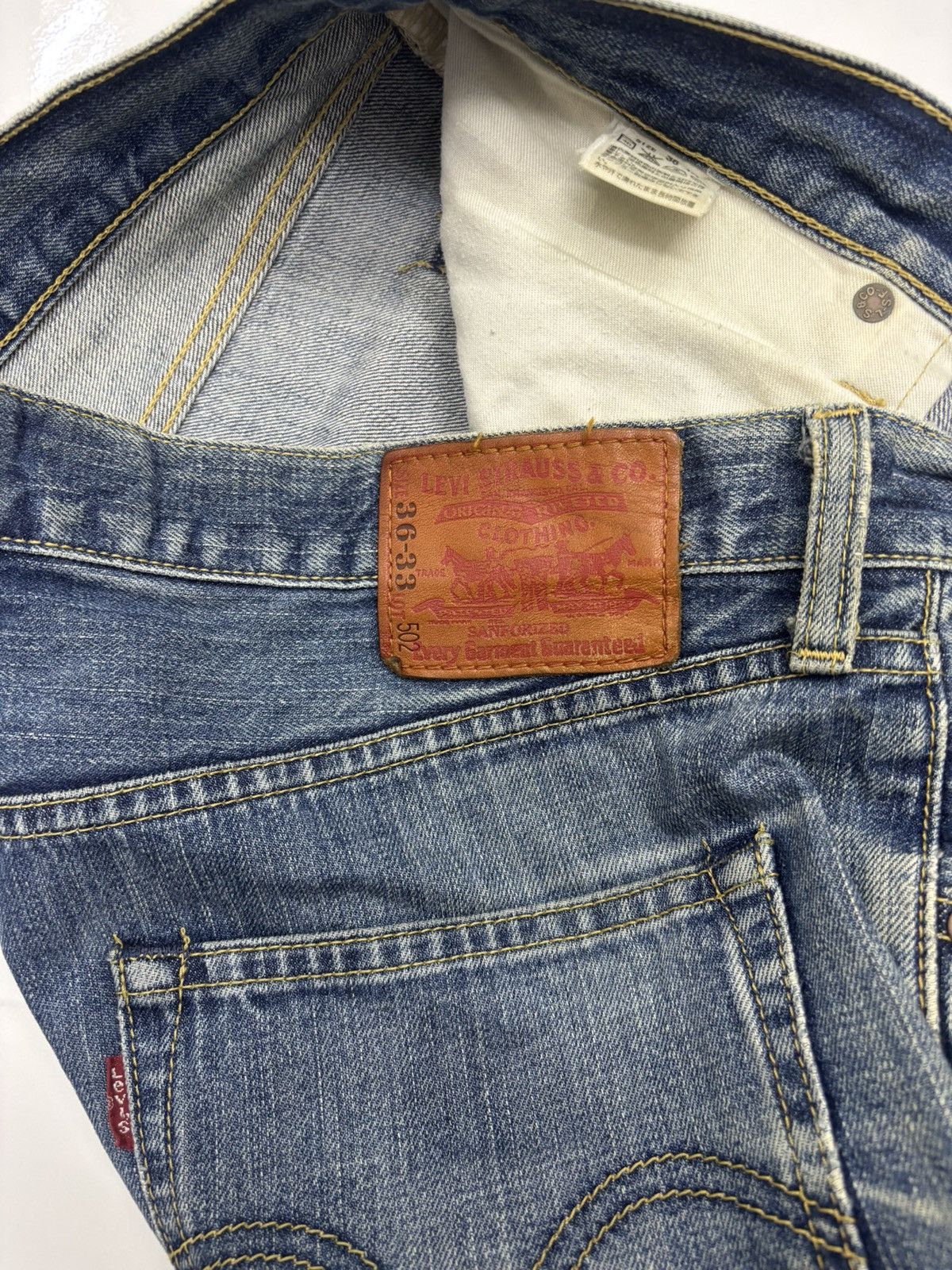 Levi's 🔥VINTAGE LEVIS 502 BAGGY DISTRESSED DENIM JEAN Size US 36 / EU 52 - 10 Thumbnail