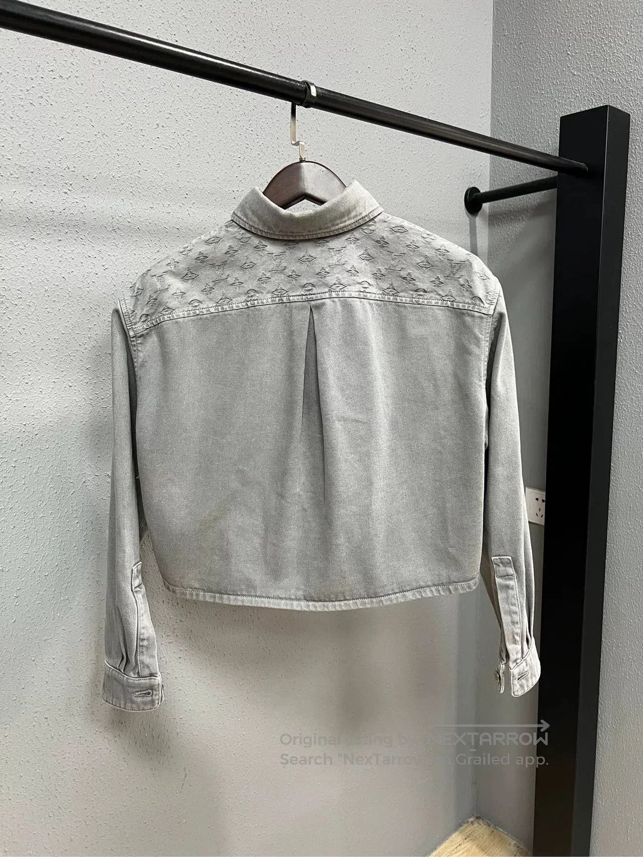 Louis Vuitton Lv New Women's Gray Denim Shirt. Size XS / US 0-2 / IT 36-38 - 2 Thumbnail