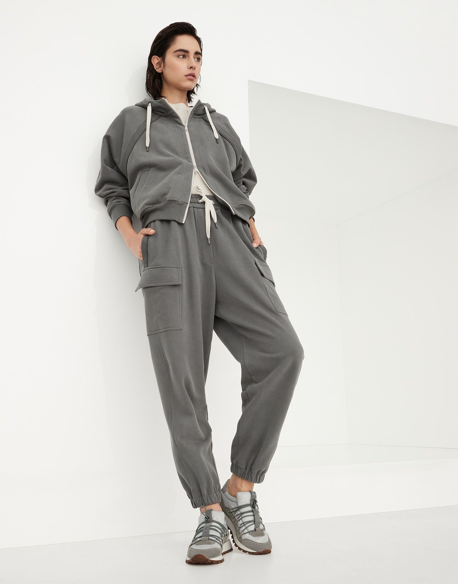 o1la1rc1a0325 Sneaker in Grey