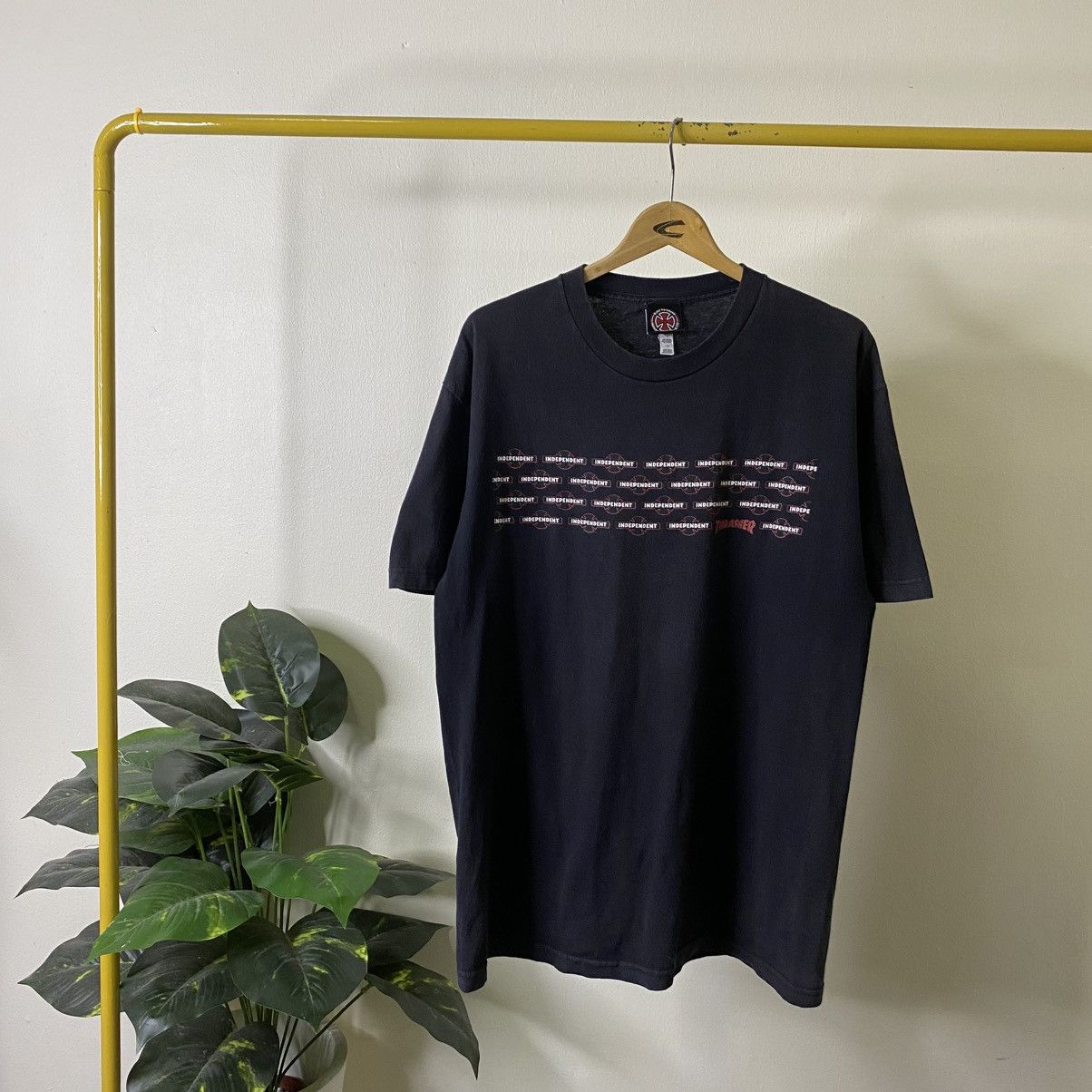 Independent Truck Co. Y2K Independent x Thrasher Satanic 666 Logo Skater T Shirt Size US L / EU 52-54 / 3 - 7 Thumbnail