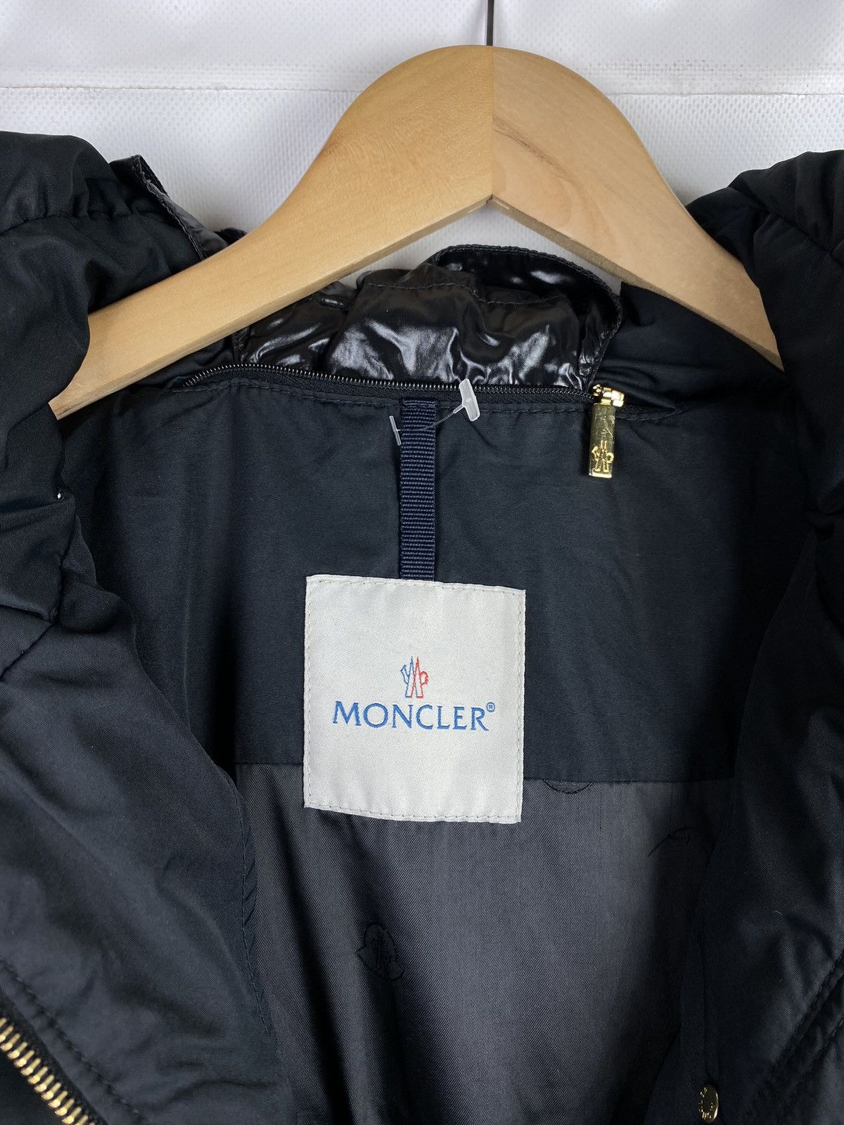 Moncler Moncler Aretha ladies hooded belted down jacket Size L / US 10 / IT 46 - 21 Thumbnail