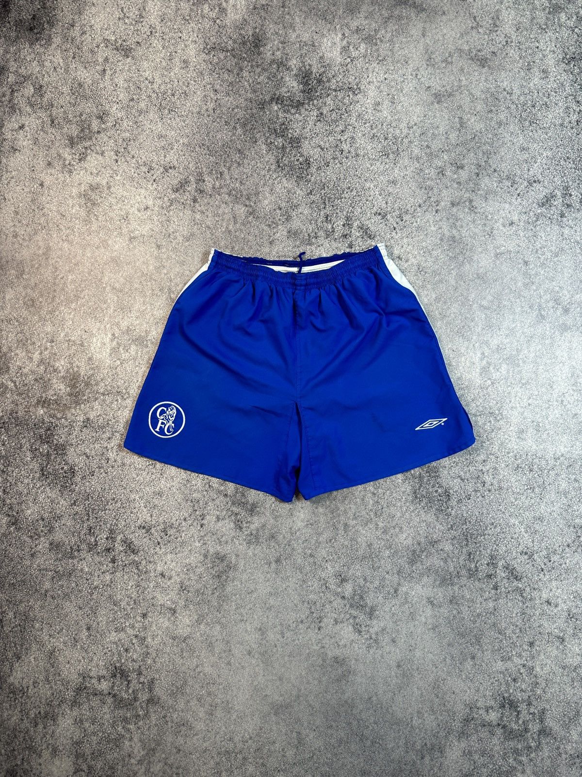 Umbro × Vintage Vintage Umbro Chelsea Soccer Shorts Streetwear L Rare Casual Size US 33 - 1 Thumbnail