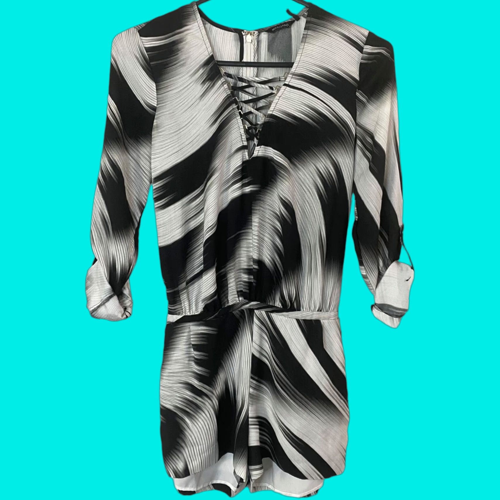 Vintage Marciano Romper White/Black Abstract Print Tie-Waist Roll-Tab Sleeves Size 0 Women One-Piece Polyester Size 25" / US 0 / IT 36 - 1 Thumbnail