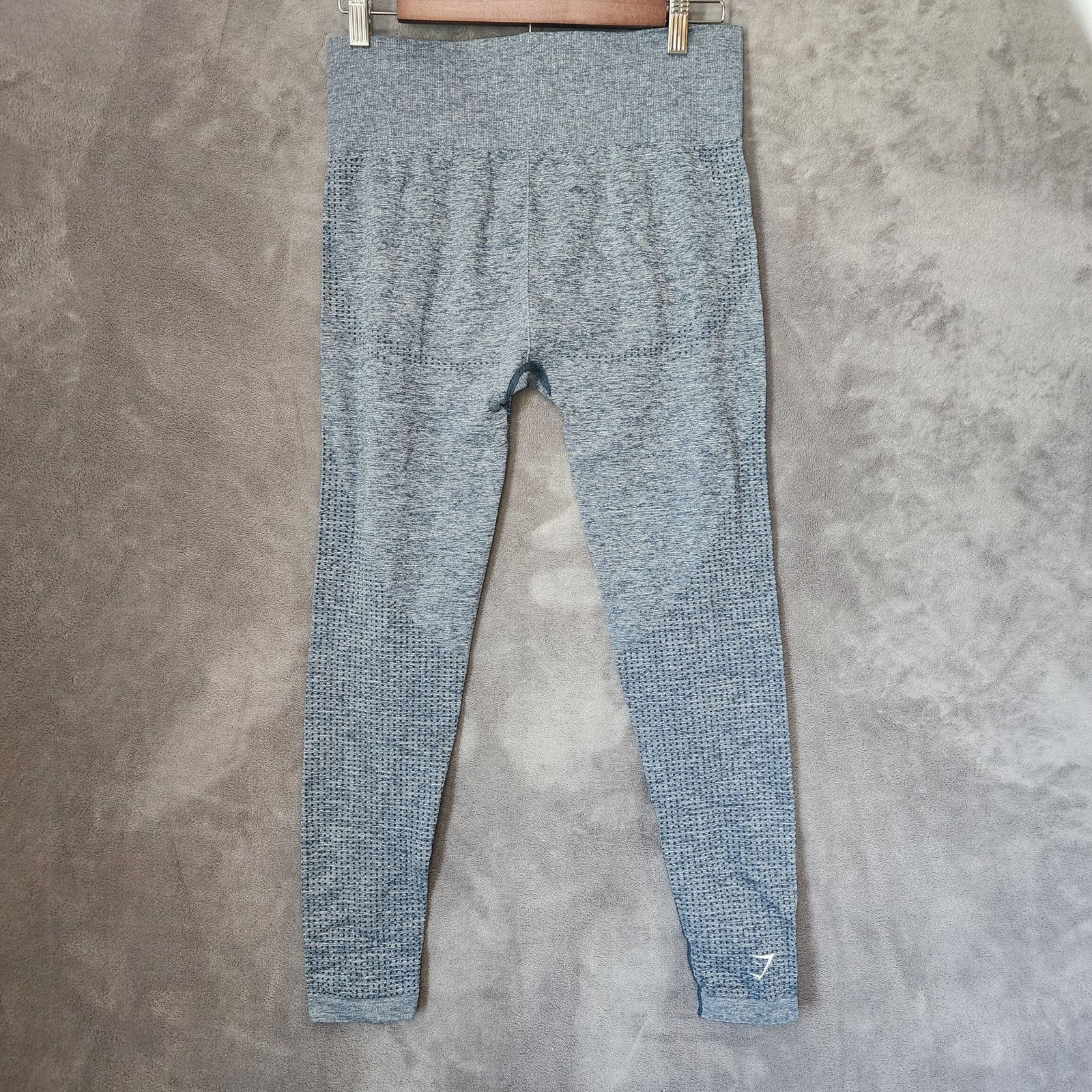 Gymshark Gymshark Women's Heather Gray Leggings XS/S Size 28" / US 6 / IT 42 - 2 Thumbnail