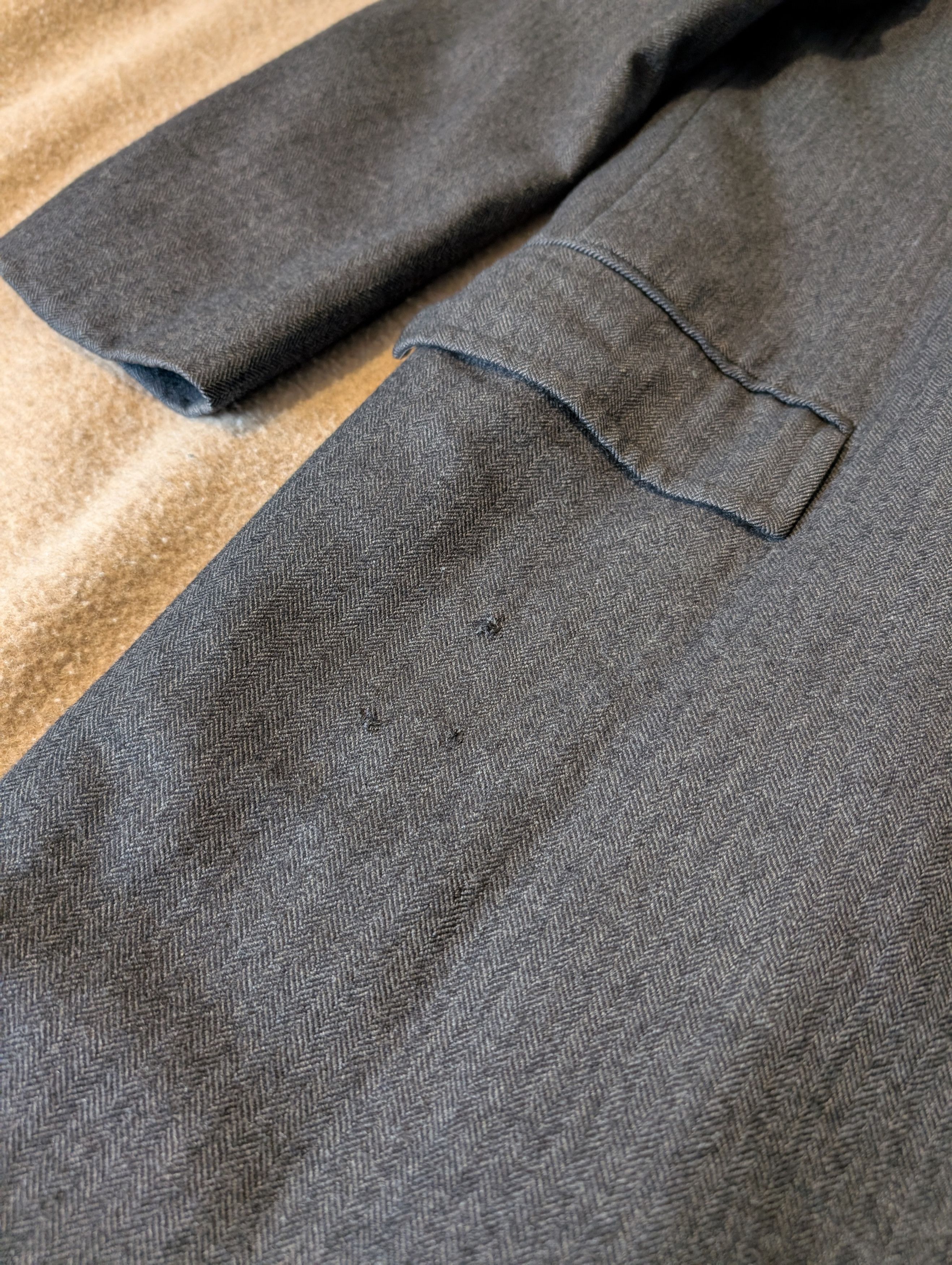 J. Press Charcoal Gray Herringbone Wool Overcoat USA 44 Size US L / EU 52-54 / 3 - 11 Thumbnail