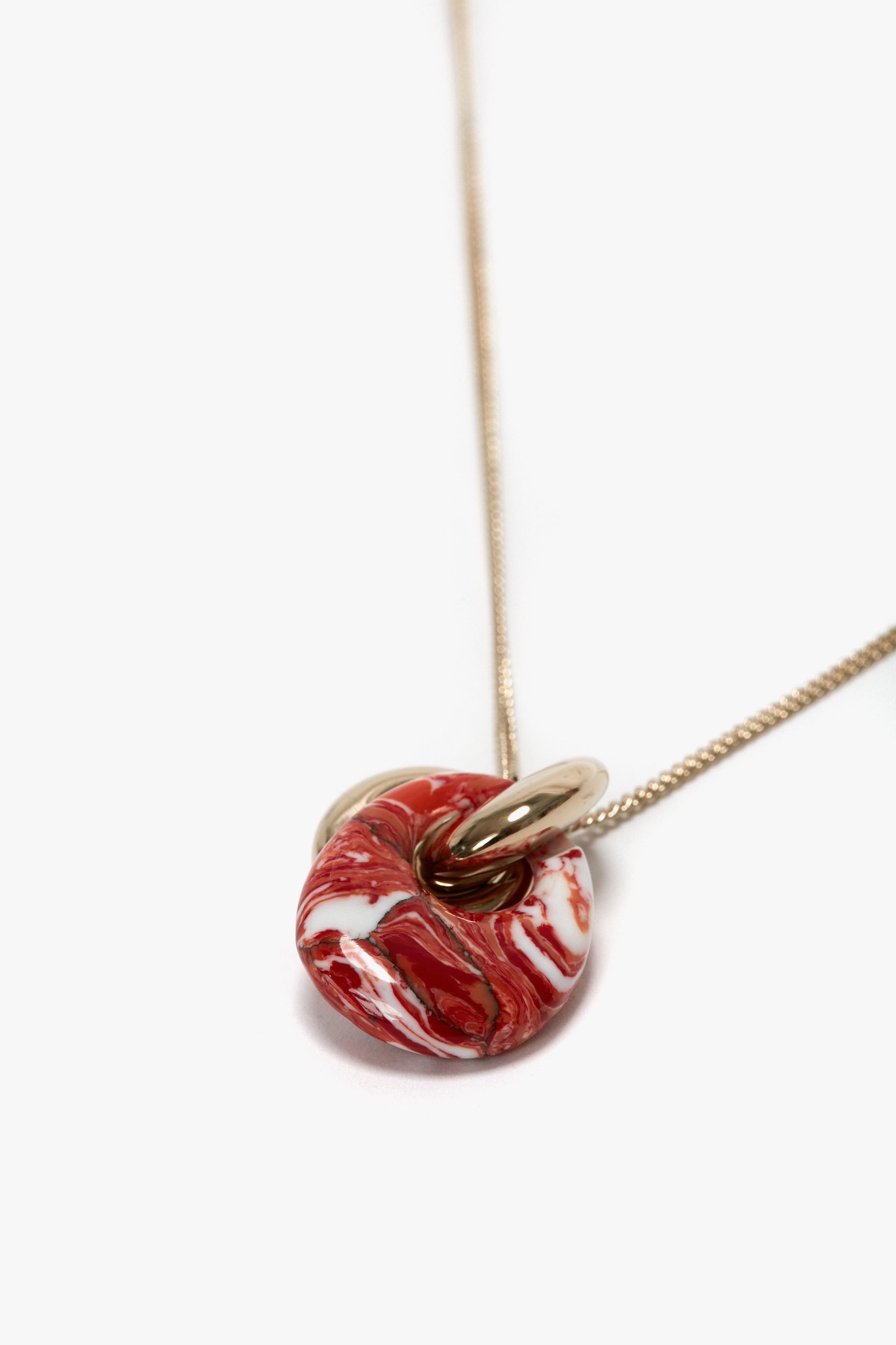 Victoria Beckham o1mle0525 Size: OS / Exclusive Resin Pendant Necklace Size ONE SIZE - 4 Thumbnail